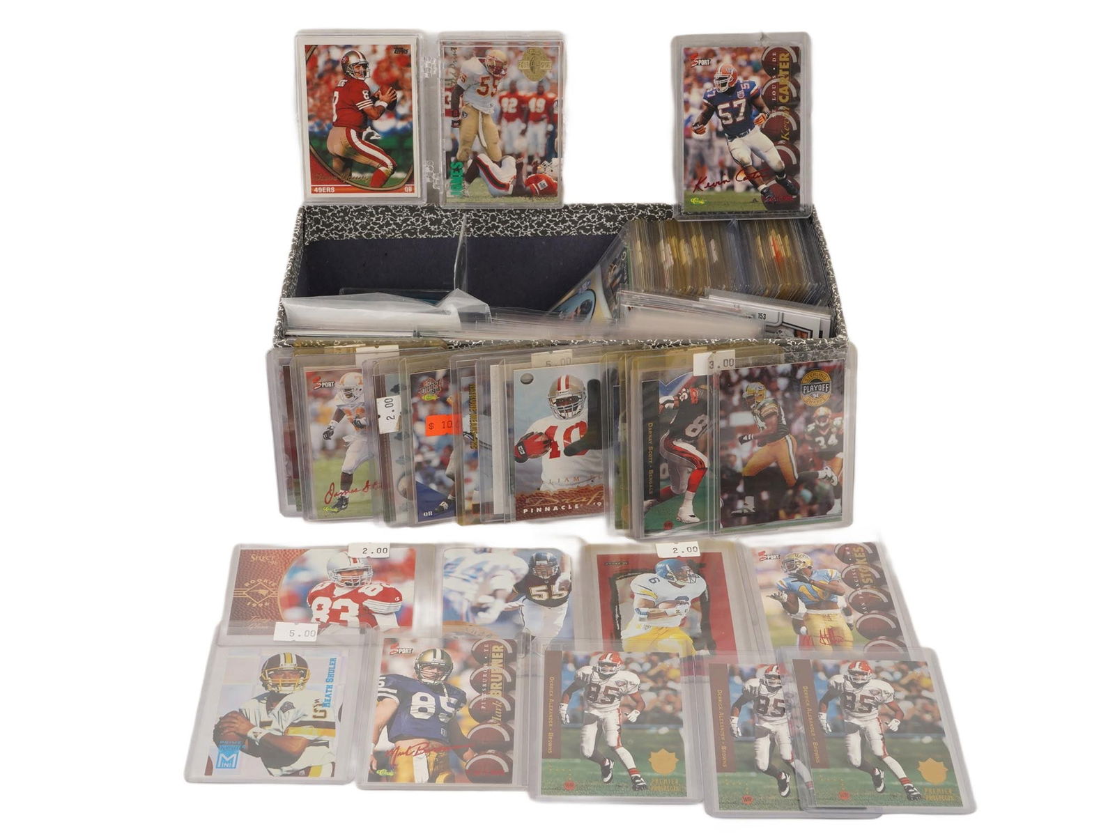 COLLECTION OF AMERICAN SPORTS INCL FOOTBALL CARDS (1 of 5)