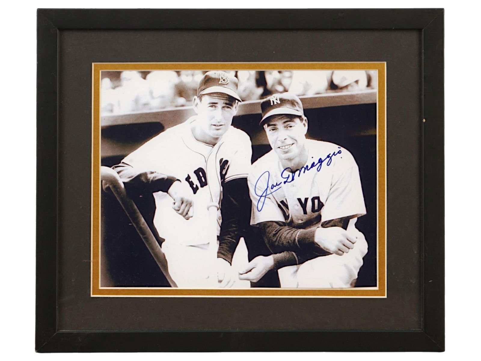 JOE DIMAGGIO SIGNED PHOTOGRAPH (1 of 3)
