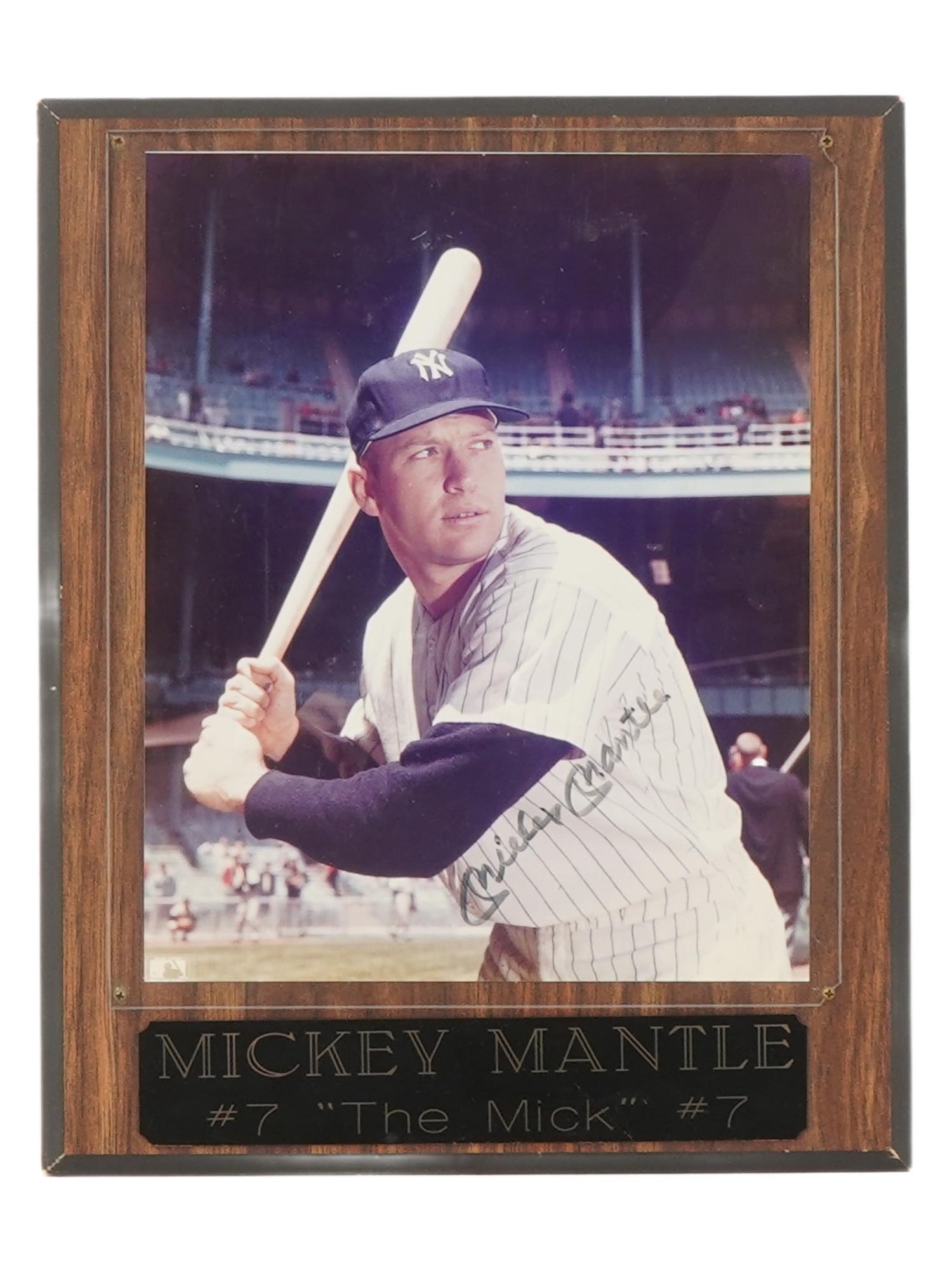 NEW YORK YANKEES PHOTO OF MICKEY MANTLE AUTOGRAPHED (1 of 6)