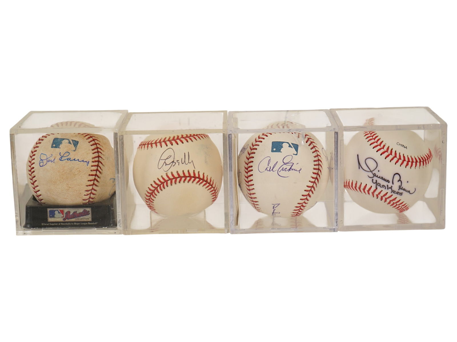 LOT OF 4 AUTOGRAPHED BASEBALLS IN CASES (1 of 7)