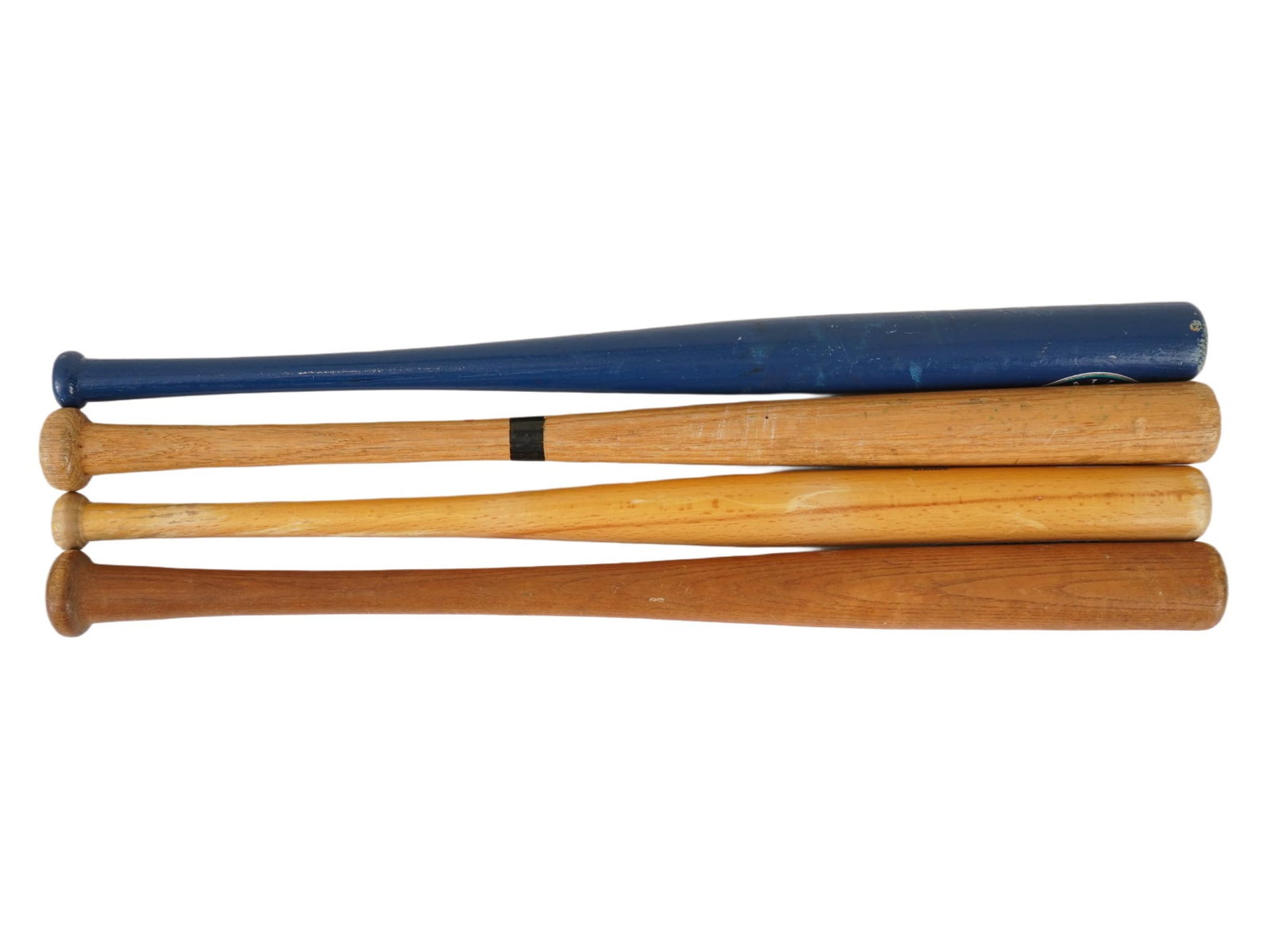 GROUP OF FOUR VINTAGE AMERICAN BASEBALL BATS (1 of 5)