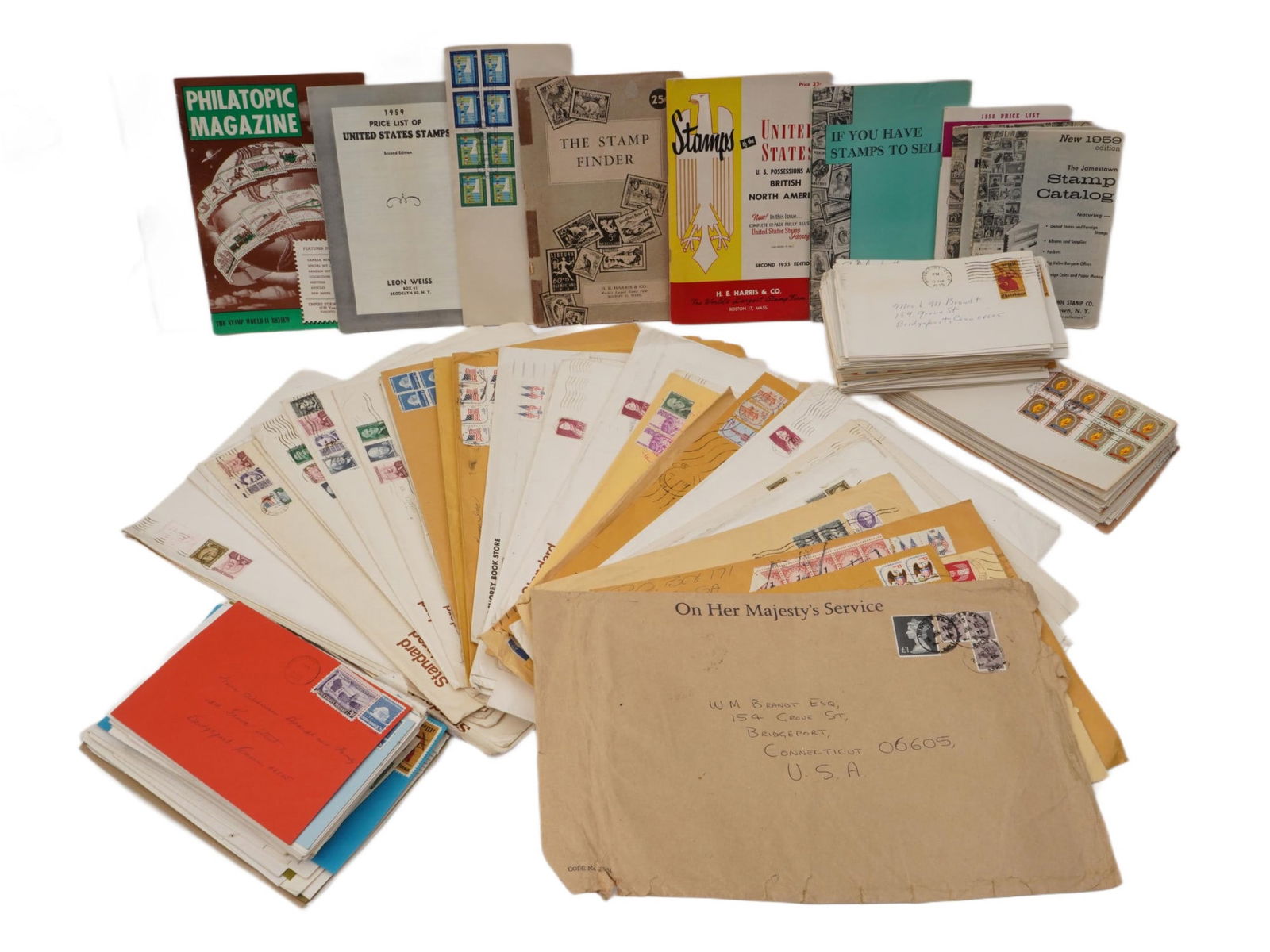 COLLECTION OF VTG ASSORTED POST STAMPS AND ENVELOPES (1 of 5)
