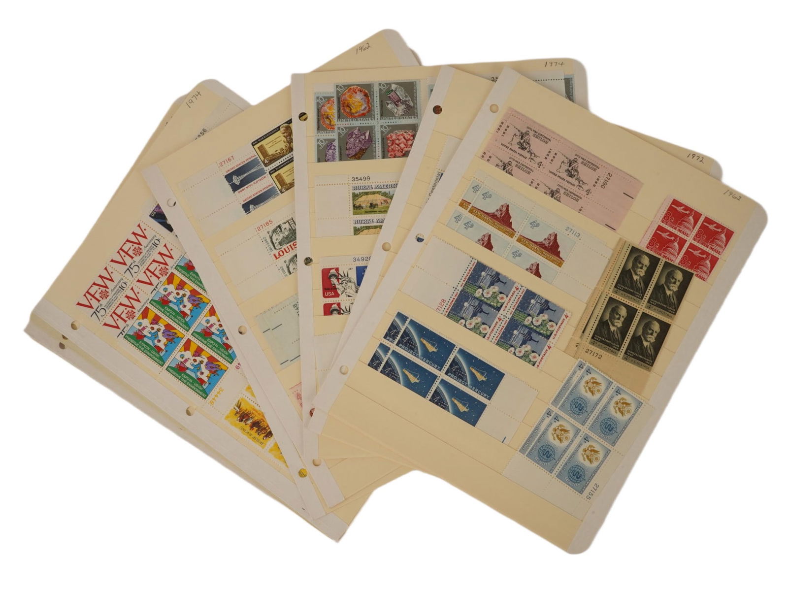 VINTAGE SCIENCE AND SPACE POSTAGE STAMPS (1 of 4)