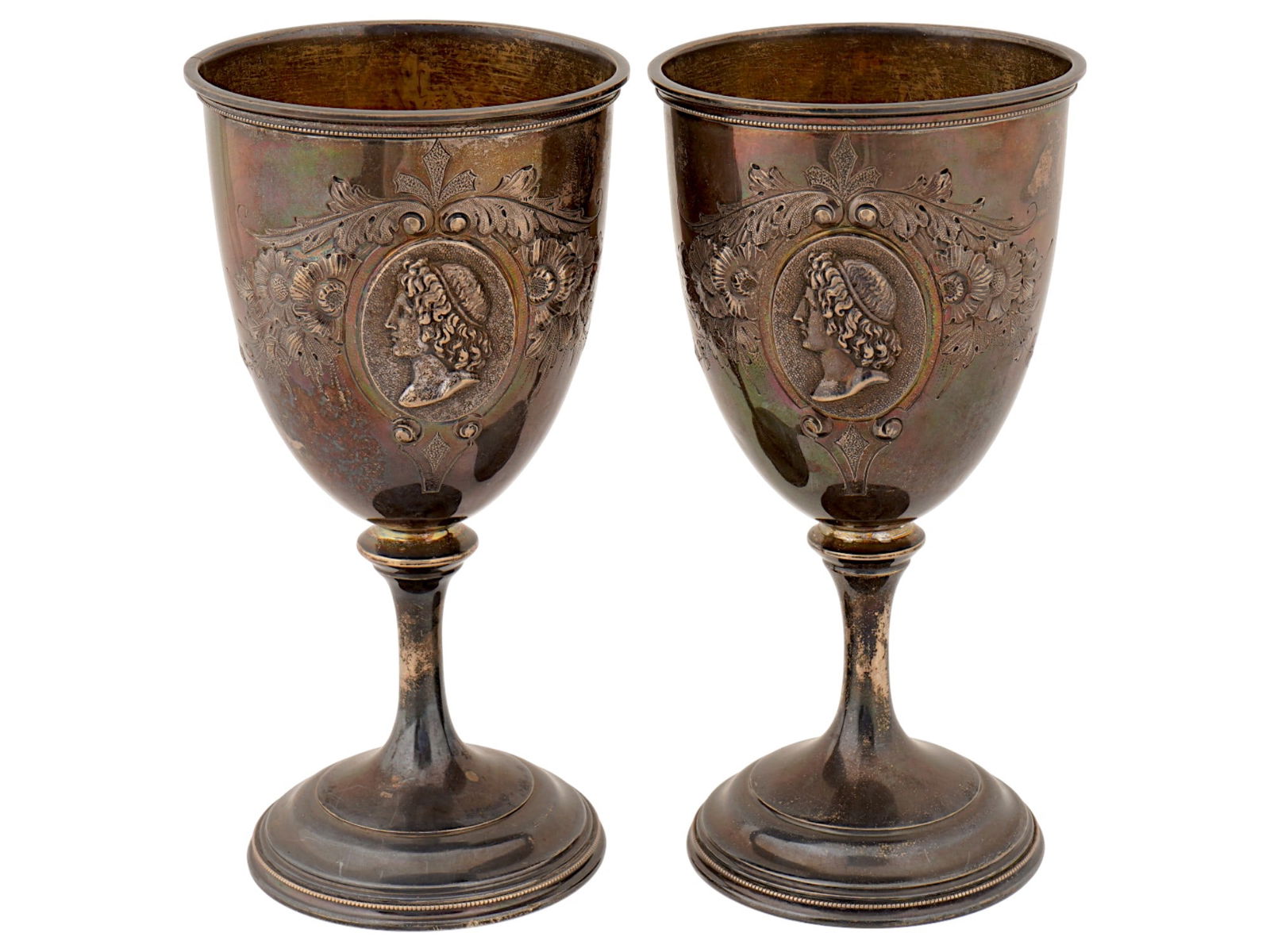 ANTIQUE SILVER GOBLETS WITH RELIEF PORTRAIT MEDALLIONS (1 of 8)