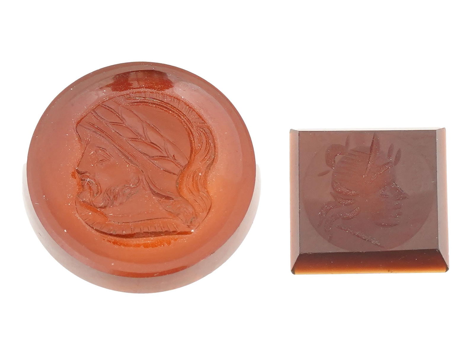 PAIR OF VINTAGE HAND CARVED CARNELIAN CAMEOS: A pair of vintage hand-carved carnelian cameos of round and rectangular shape. Roman soldier profile portraits. Collectible Gemstone Carvings, Sculpture, Glyptic Art, Jewelry. THIS LOT IS ELIGI