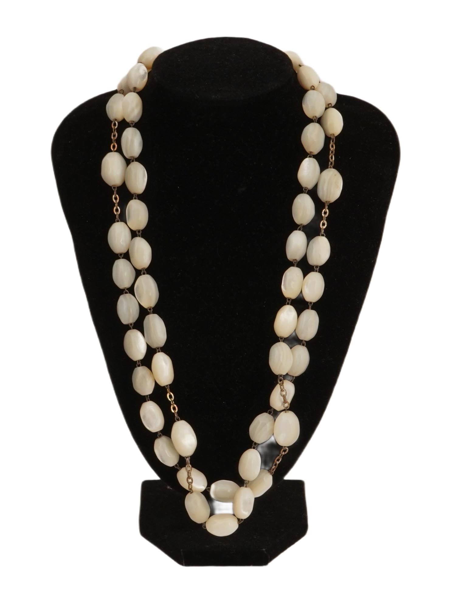 VINTAGE MOTHER OF PEARL CHAIN NECKLACE (1 of 4)