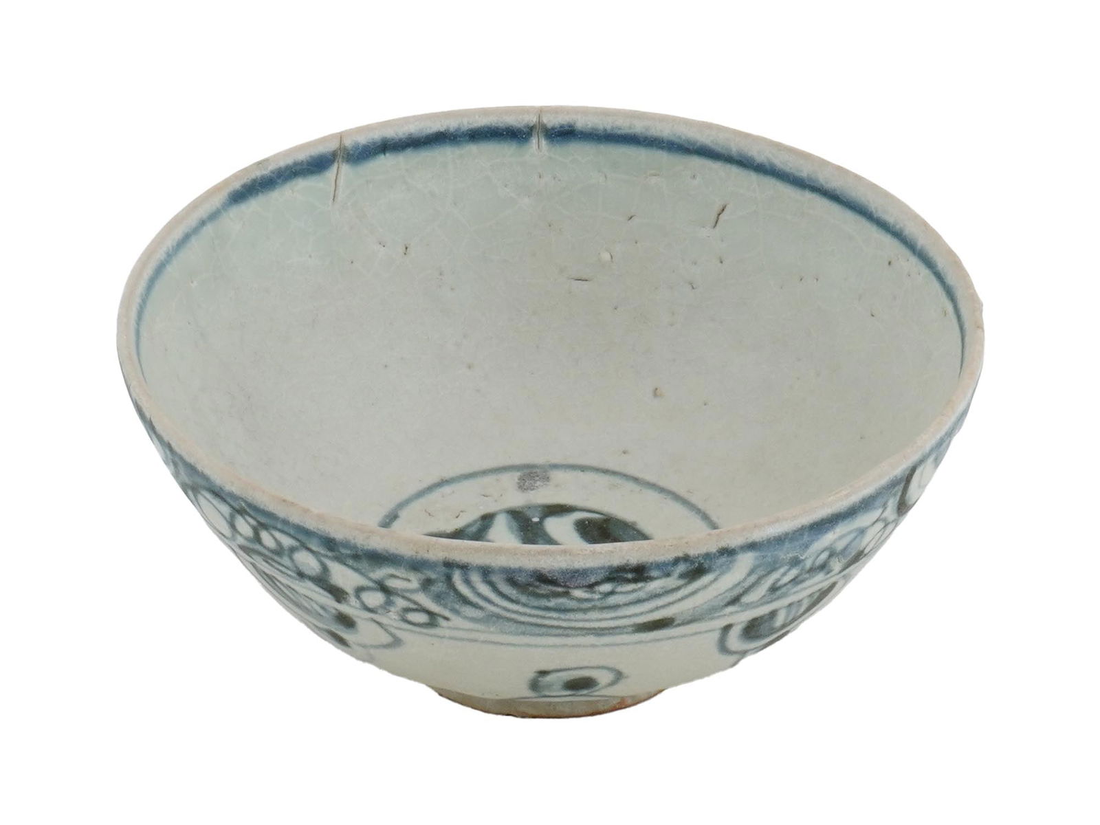 ANTIQUE CHINESE MING BLUE AND WHITE CERAMIC BOWL (1 of 5)
