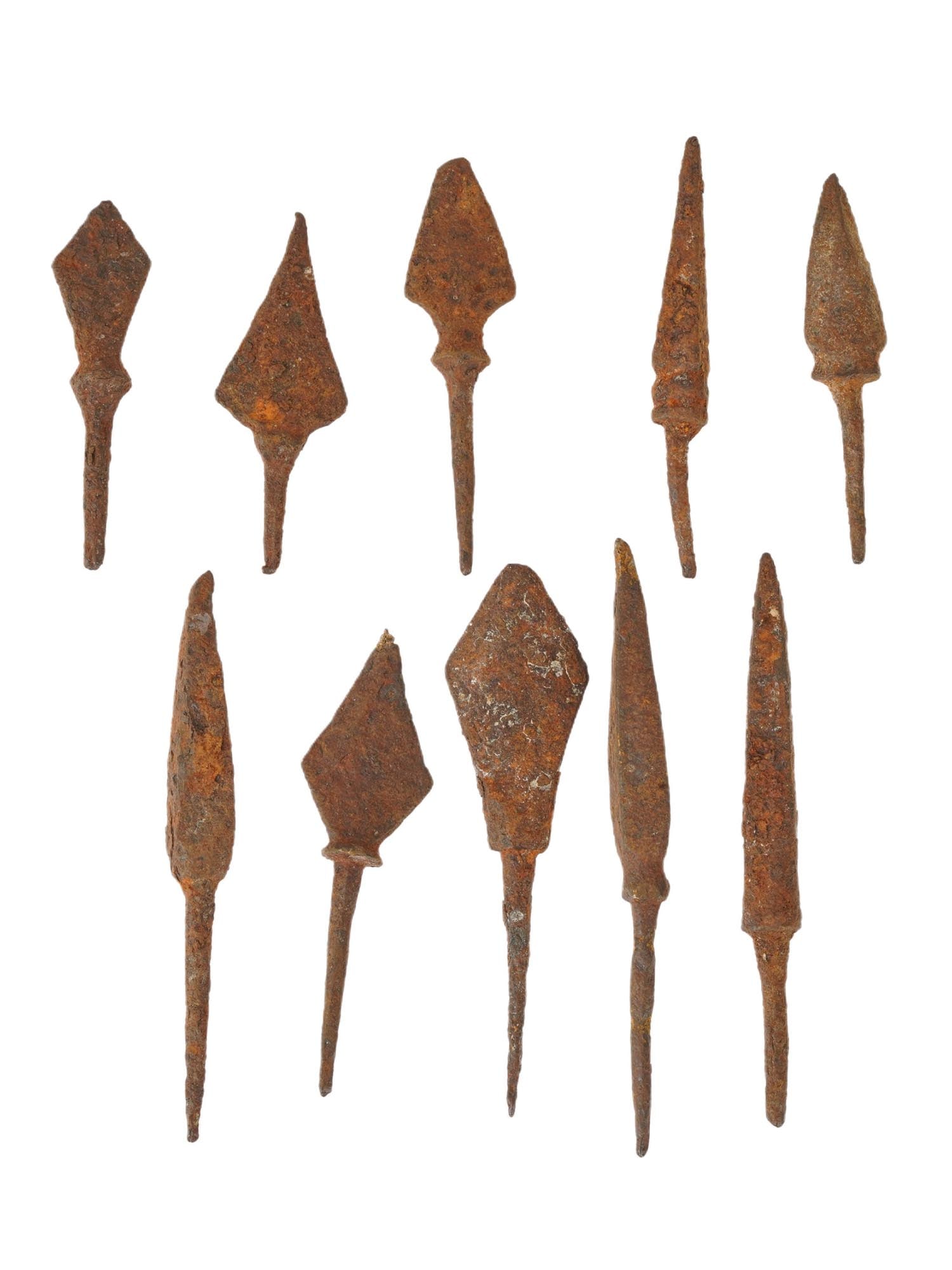GROUP OF ANCIENT GRECO ROMAN IRON ARROWHEADS (1 of 4)