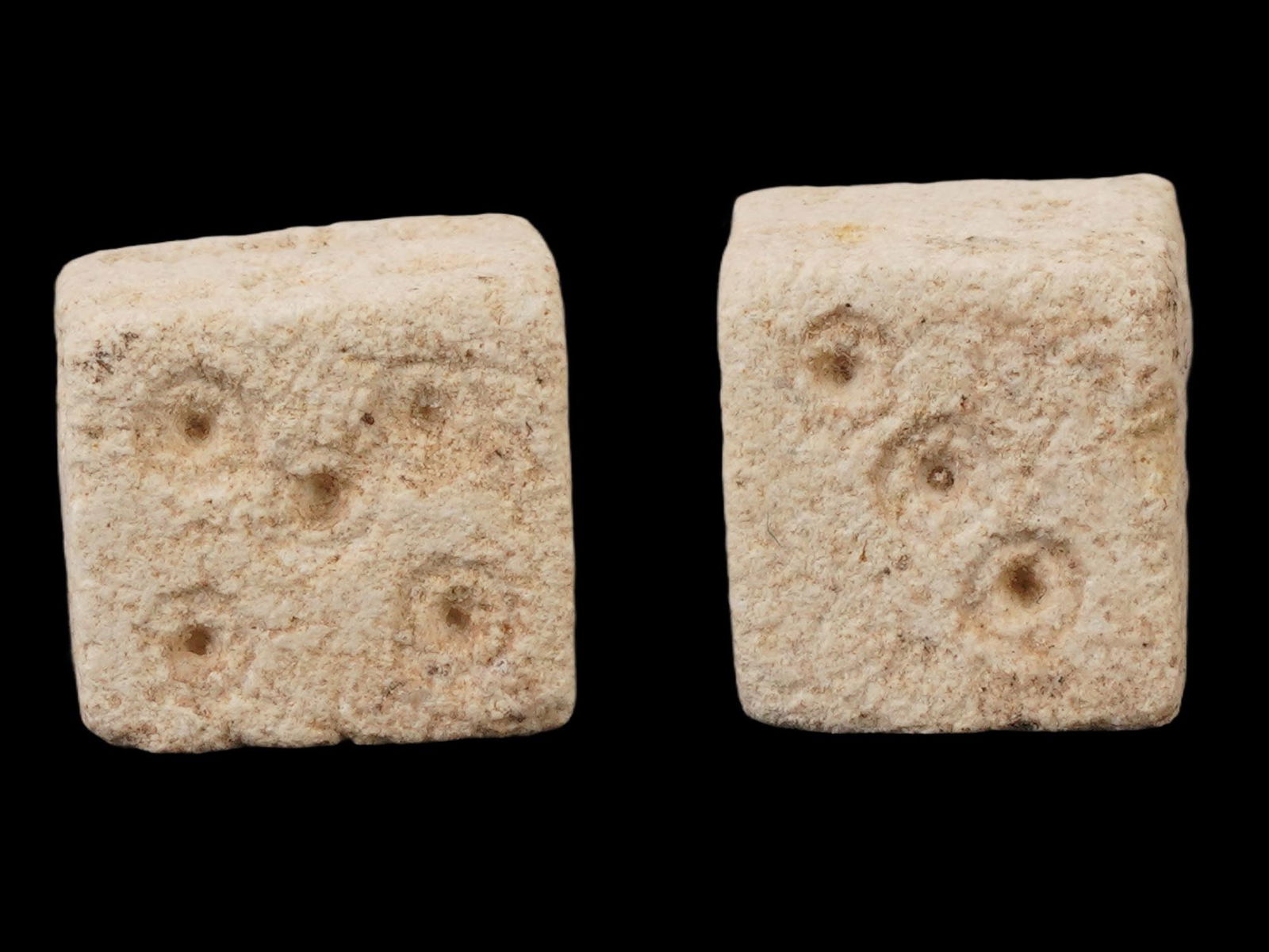 PAIR OF ANCIENT ROMAN STONE DICE CARVED IN CUBIC FORM (1 of 5)