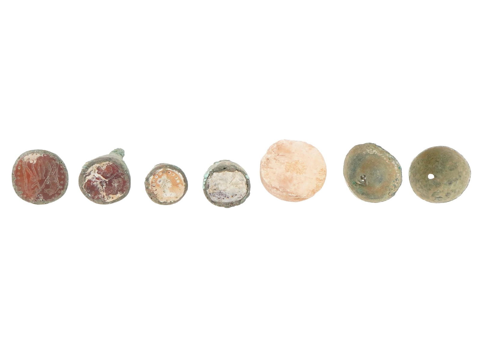 LOT OF ANCIENT ROMAN BRONZE GLASS AND STONE PIECES (1 of 8)