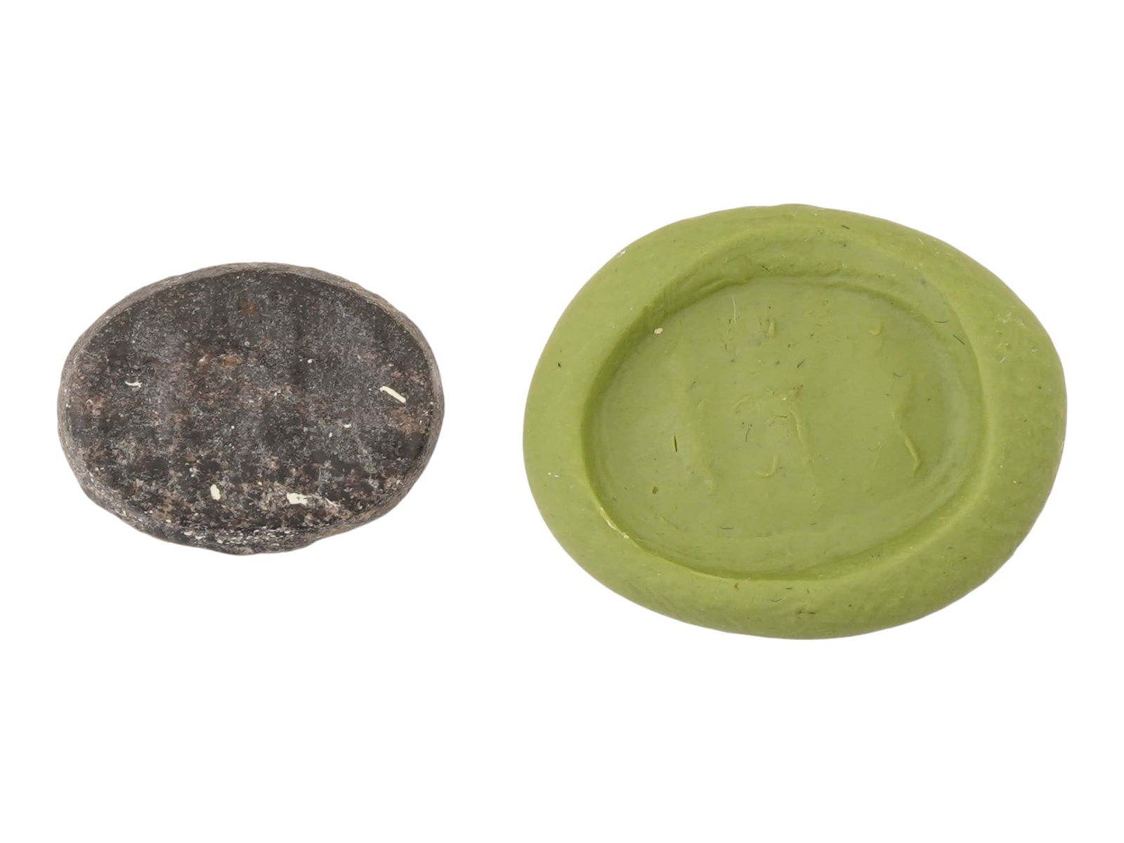 ANCIENT ROMAN CARVED SEMI PRECIOUS STONE INTAGLIO SEAL (1 of 3)