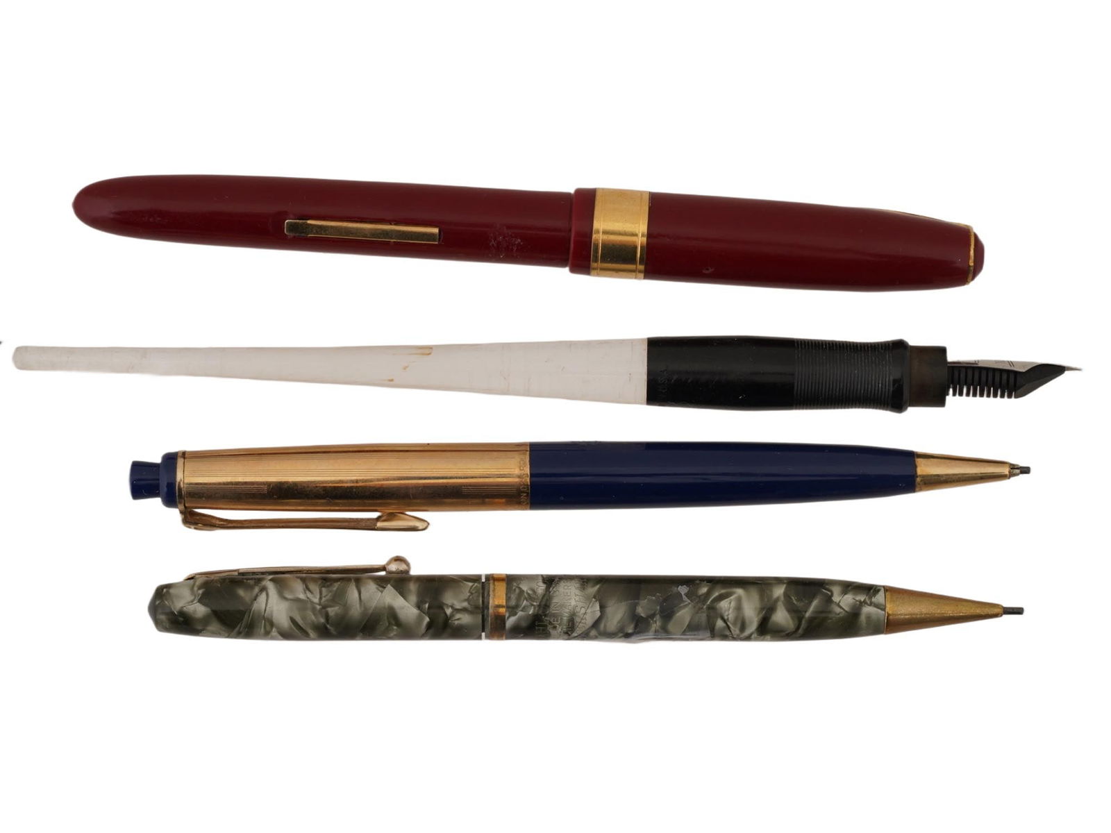 GROUP OF FOUR VINTAGE FOUNTAIN PENS AND PENCILS (1 of 5)