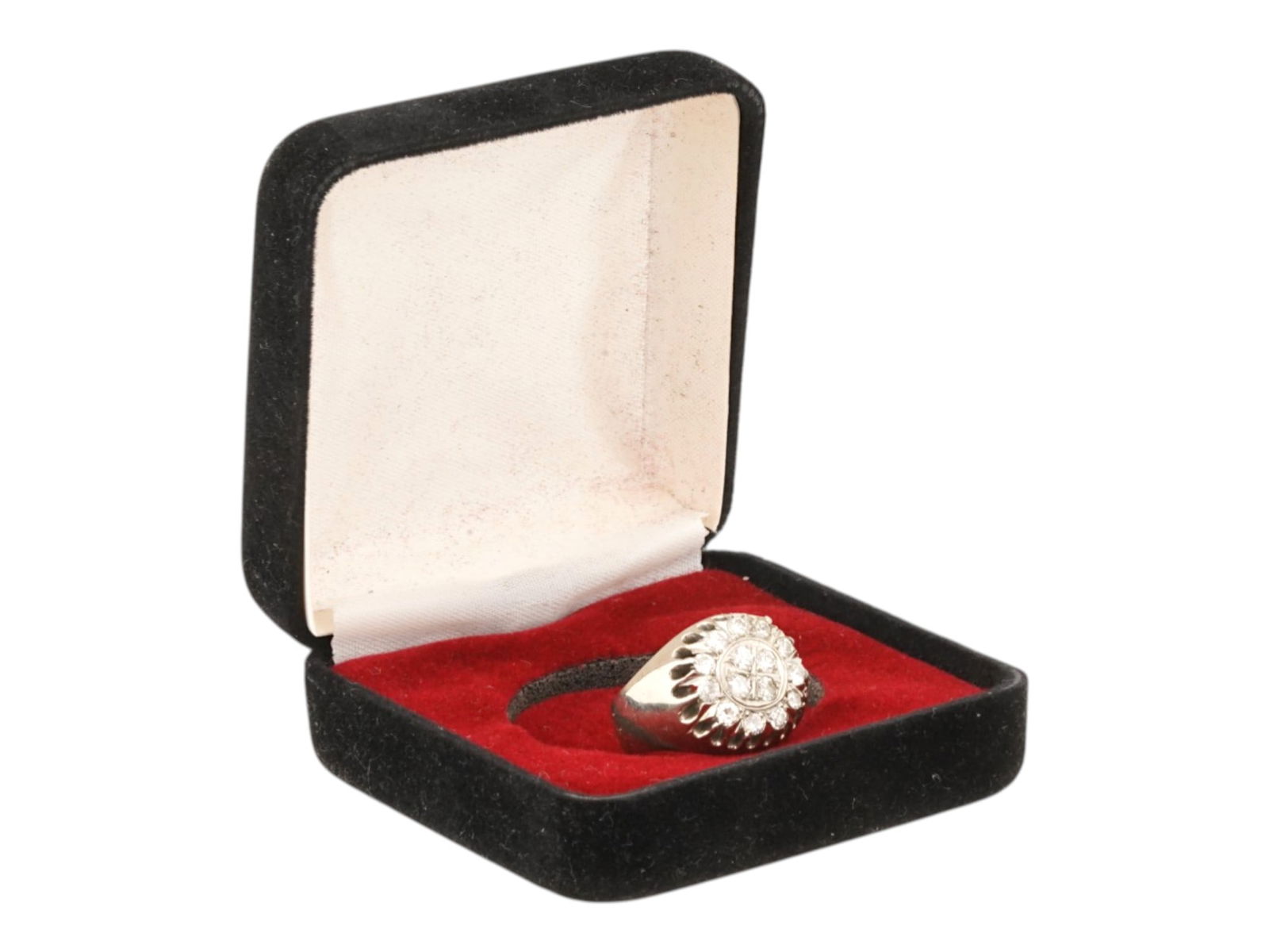 VINTAGE LADIES WHITE GOLD AND DIAMONDS JEWELRY RING: A vintage white Gold jewelry ring crafted in the raspberry or rosette style. These types of jewelry are characterized by a central stone surrounded by inlays. The ring is encrusted with four Diamonds