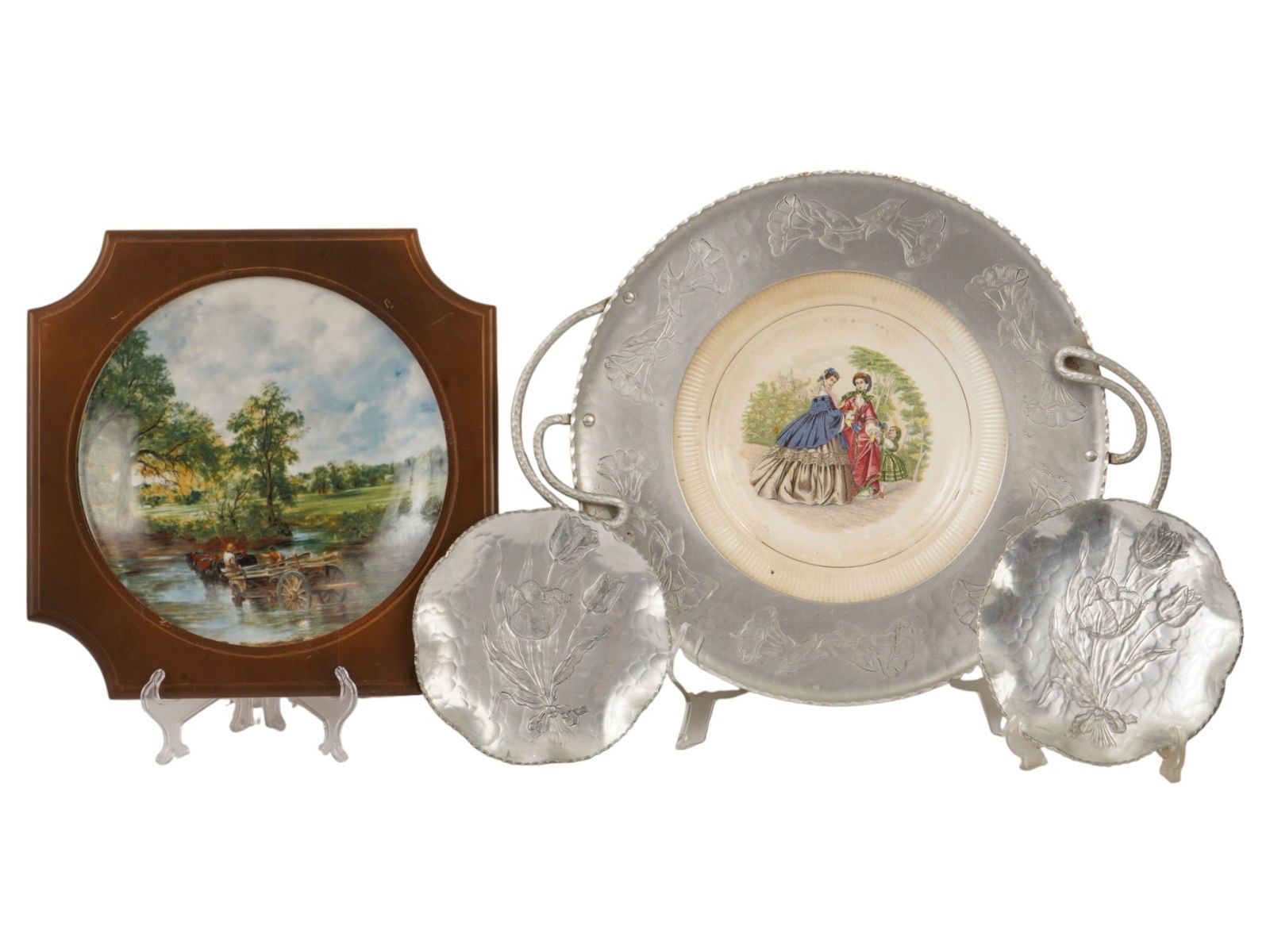 VINTAGE GERMAN US ALUMINUM PORCELAIN PLATES DISHES: A lot of four vintage aluminum and porcelain items. The lot contains a Weiden Bavaria porcelain plate with a reproduction of John Constables painting Hay Wagon, The Hay Wain. Wooden frame. Manufacture