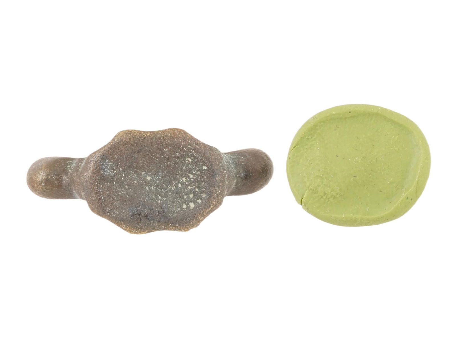 ANCIENT ROMAN ENGRAVED BRONZE SIGNET RING 100 TO 300 AD: An ancient Roman engraved bronze signet ring. The ring features an engraved image presumably representing a portrait of Hercules. Circa: 100 to 300 AD. Archaeological and Historical Wares, Bronze Jewe