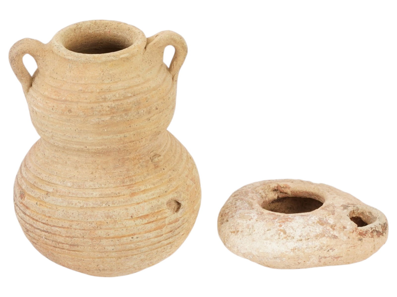 ANCIENT ROMAN TERRACOTTA JAR AND OIL LAMP 100 TO 300 AD (1 of 7)