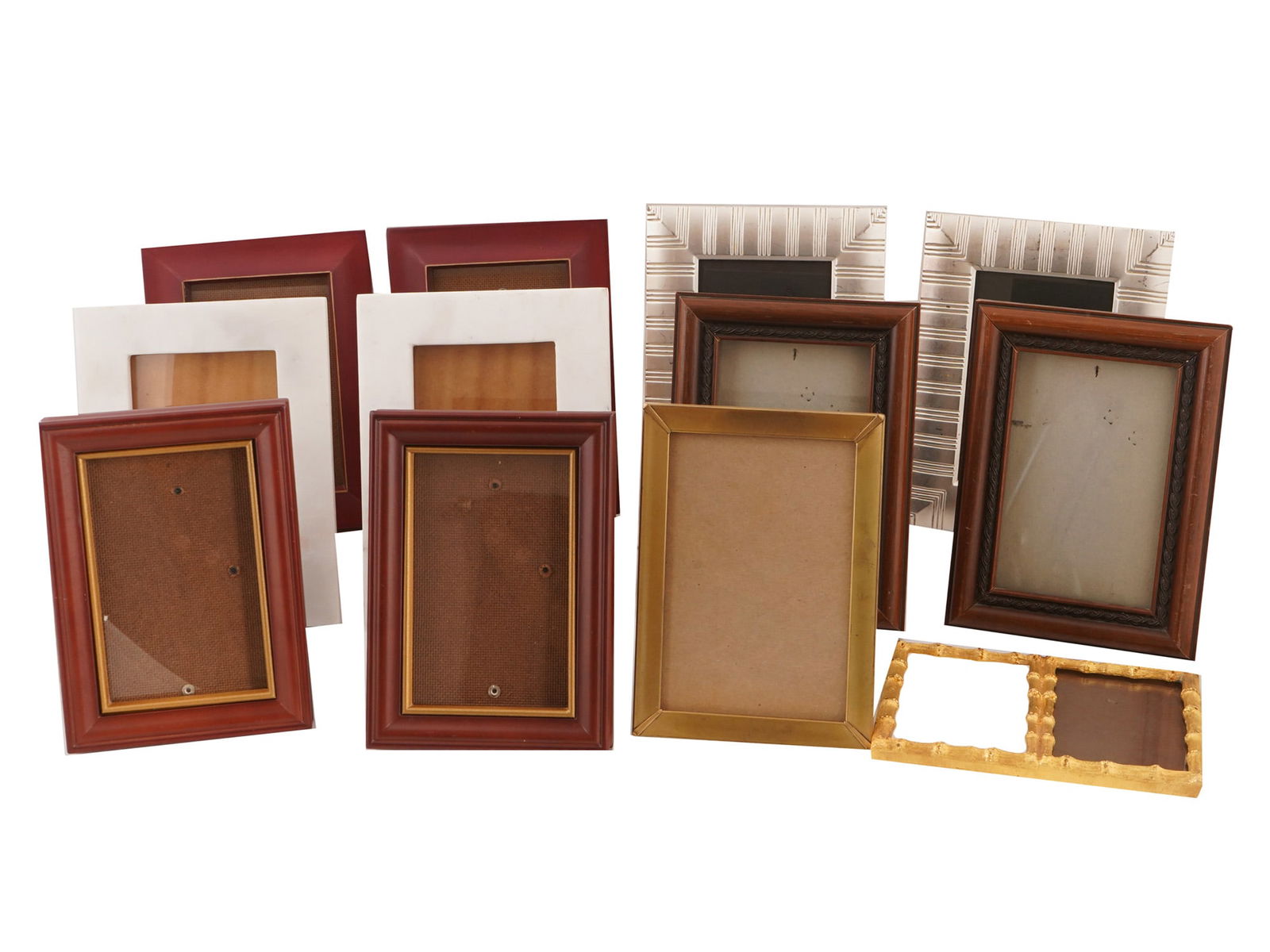 GROUP OF 12 VINTAGE WOODEN PICTURE FRAMES (1 of 3)