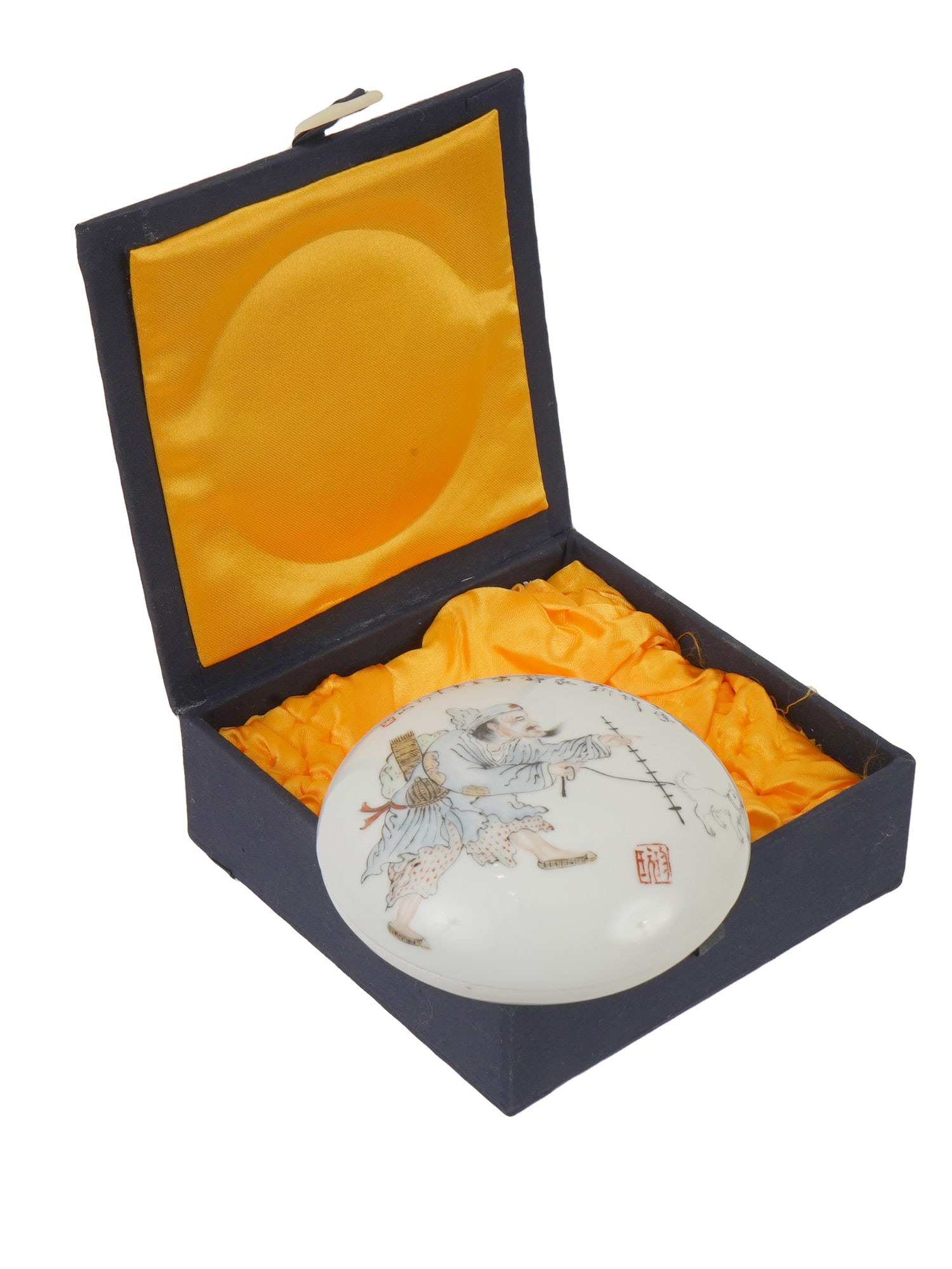 1916 CHINESE HONG XIAN PORCELAIN INK PASTE BOX IOB: A 1916 Chinese Hongxian era painted covered porcelain ink paste box. The piece is made in the Family Rose design. The lid depicts an old man with a staff leading an animal and inscribed with calligrap