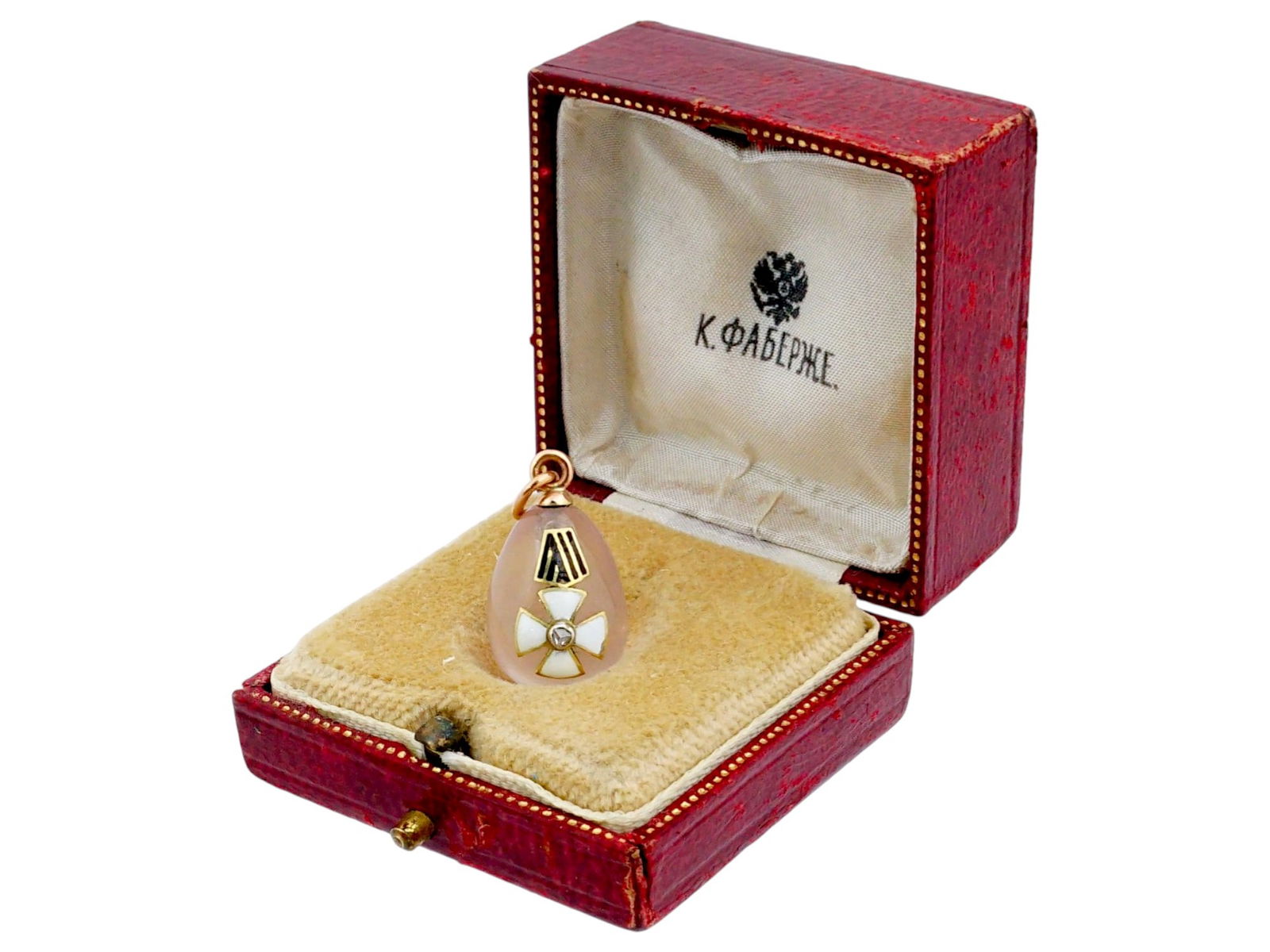 RUSSIAN GOLD QUARTZ ENAMEL EGG PENDANT ST. GEORGE ORDER: A Russian gold and quartz enamel egg pendant. Features the insignia of the Order of St. George, displaying a white enameled St. George Cross surmounted by the black and orange ribbon associated with t