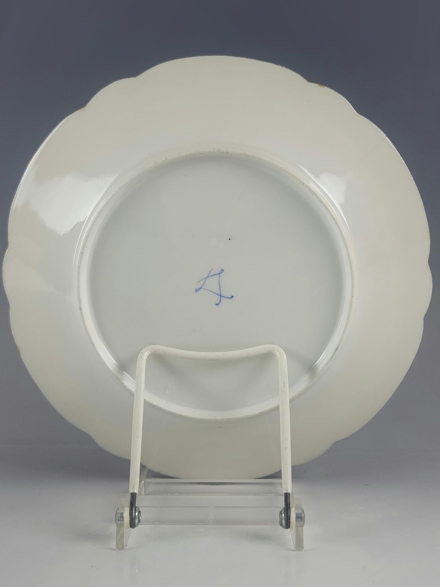 ANTIQUE FRENCH SEVRES PORCELAIN CABINET PLATES - 9