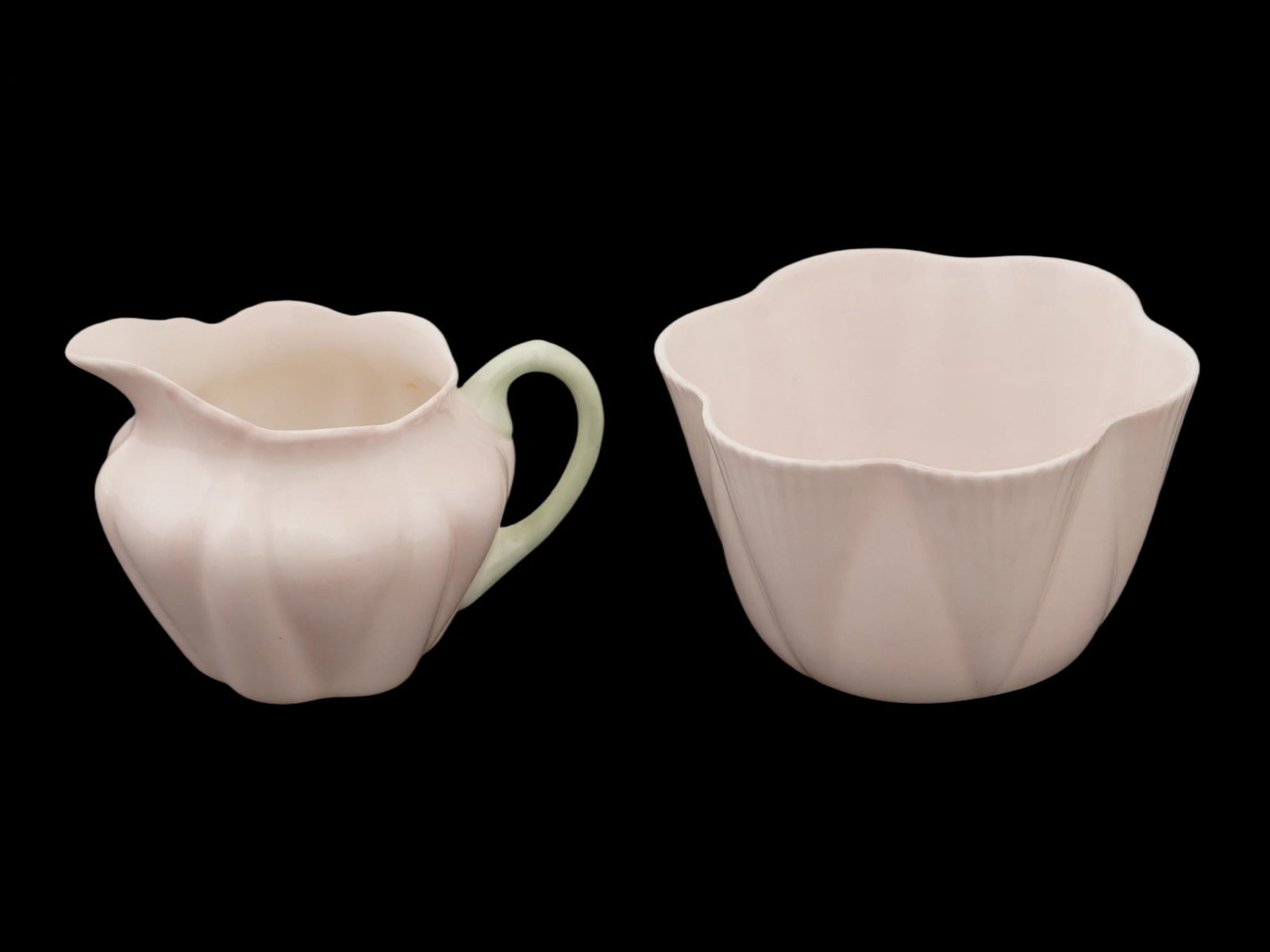 SHELLEY ENGLAND DAINTY PORCELAIN BOWL AND CREAMER (1 of 9)