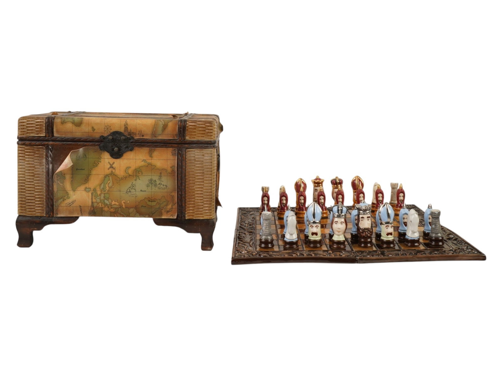 VINTAGE STYLE WOODEN STORAGE CHEST W CERAMIC CHESS SET (1 of 12)