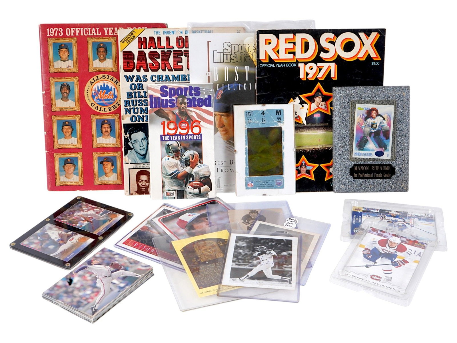 VINTAGE SPORTS MEMORABILIA YEARBOOKS AND TRADING CARDS (1 of 7)