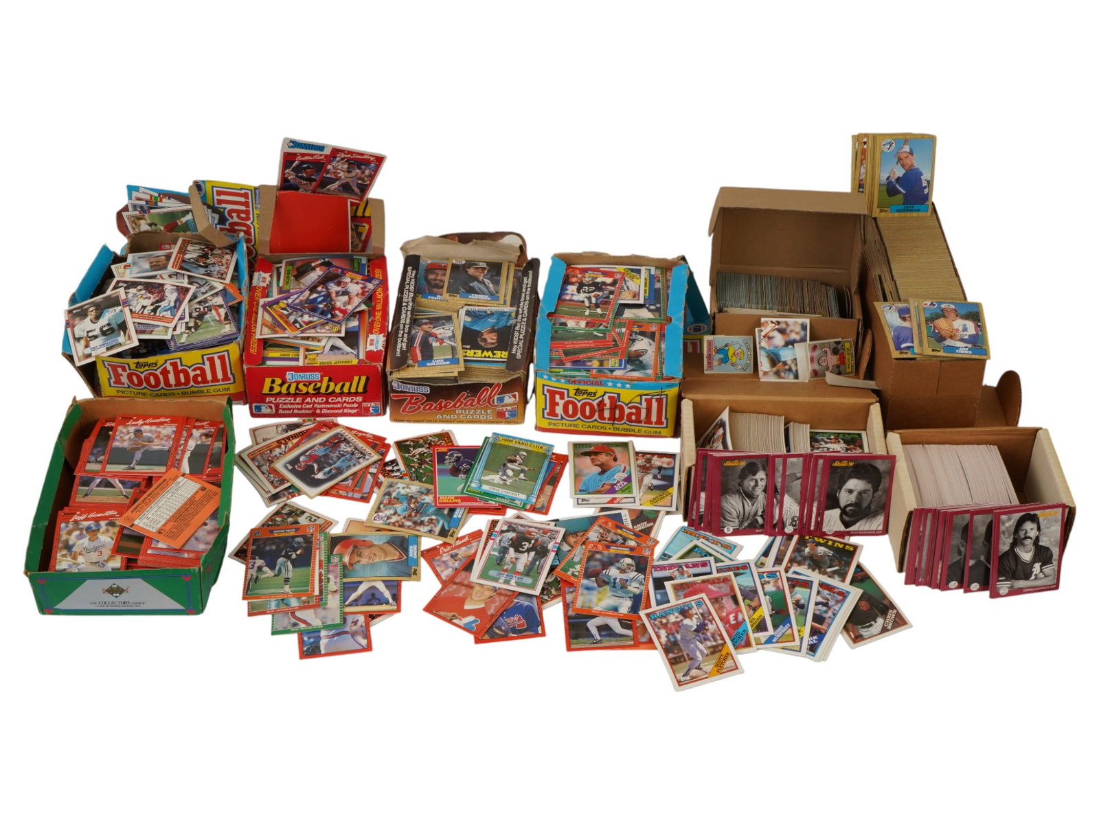 COLLECTION OF AMERICAN SPORTS TRADING CARDS (1 of 6)