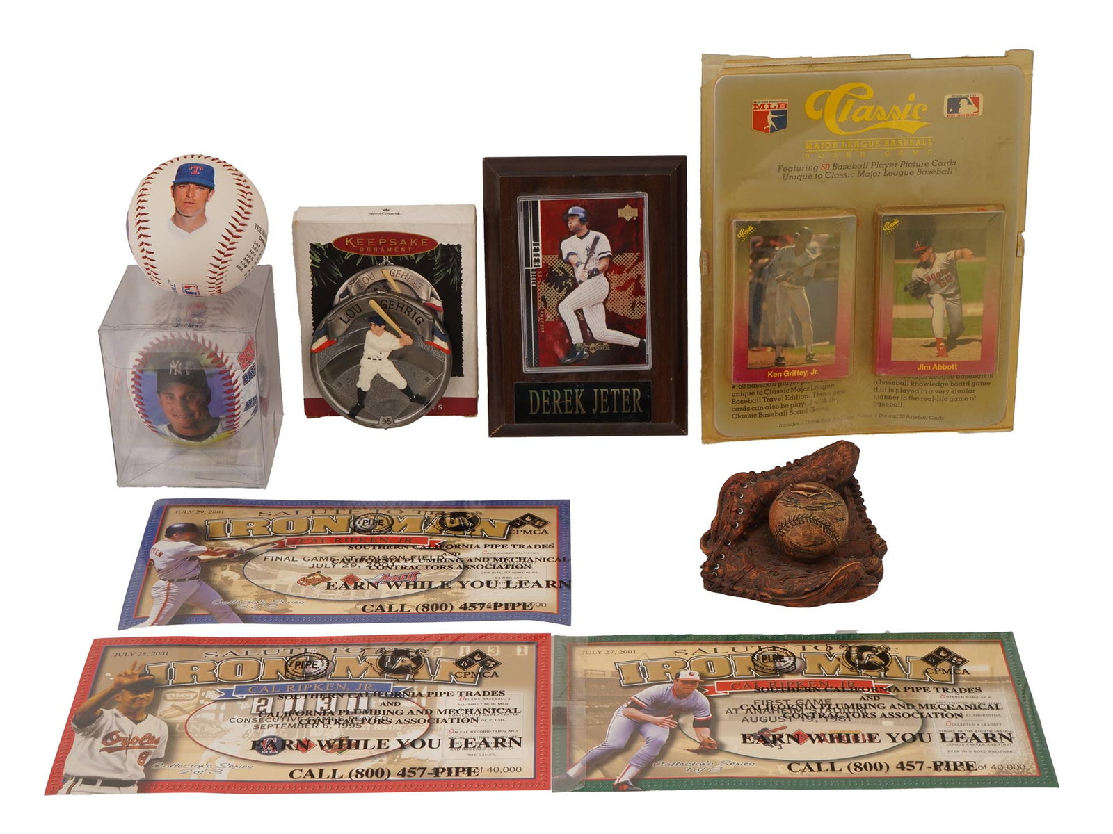 VINTAGE ASSORTED SPORTS BASEBALL SOUVENIRS (1 of 11)