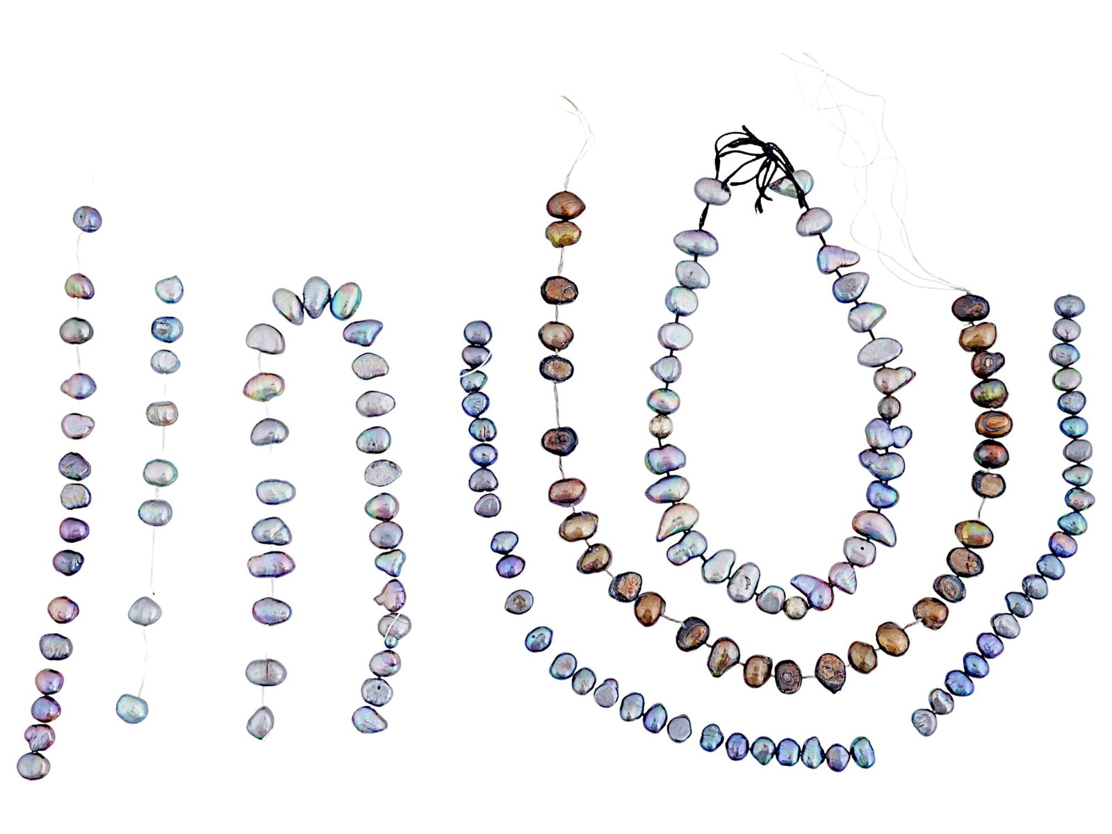 COLLECTION OF ASSORTED DARK PEARL BEADS THREADS: A lot of beaded threads necklaces made of dark pearls, probably Tahitian. The beads are in various sizes and shapes. The beads are in blue, purple, emerald, yellow, and brown shades. Vintage
