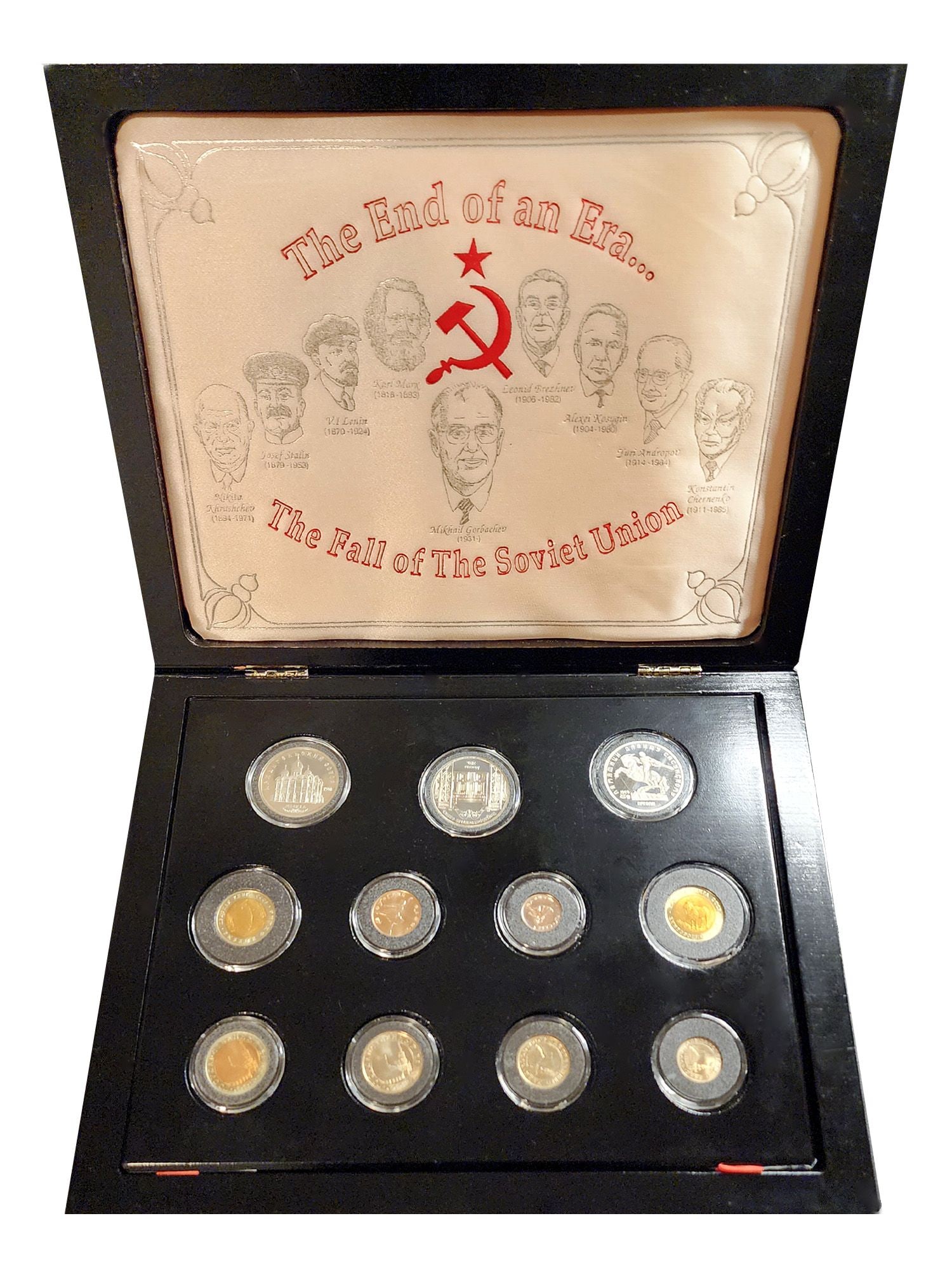 RUSSIAN 1991 COIN SET INCLUDING 2 BALLERINA GOLD COINS: Very unique "The last coins of USSR” contains set of 21 coins all issued in 1991 for the USSR that dissolved on December 26, 1991. The set contains: 2 Ballerina gold coins: 10 and 25 roubles, 3 