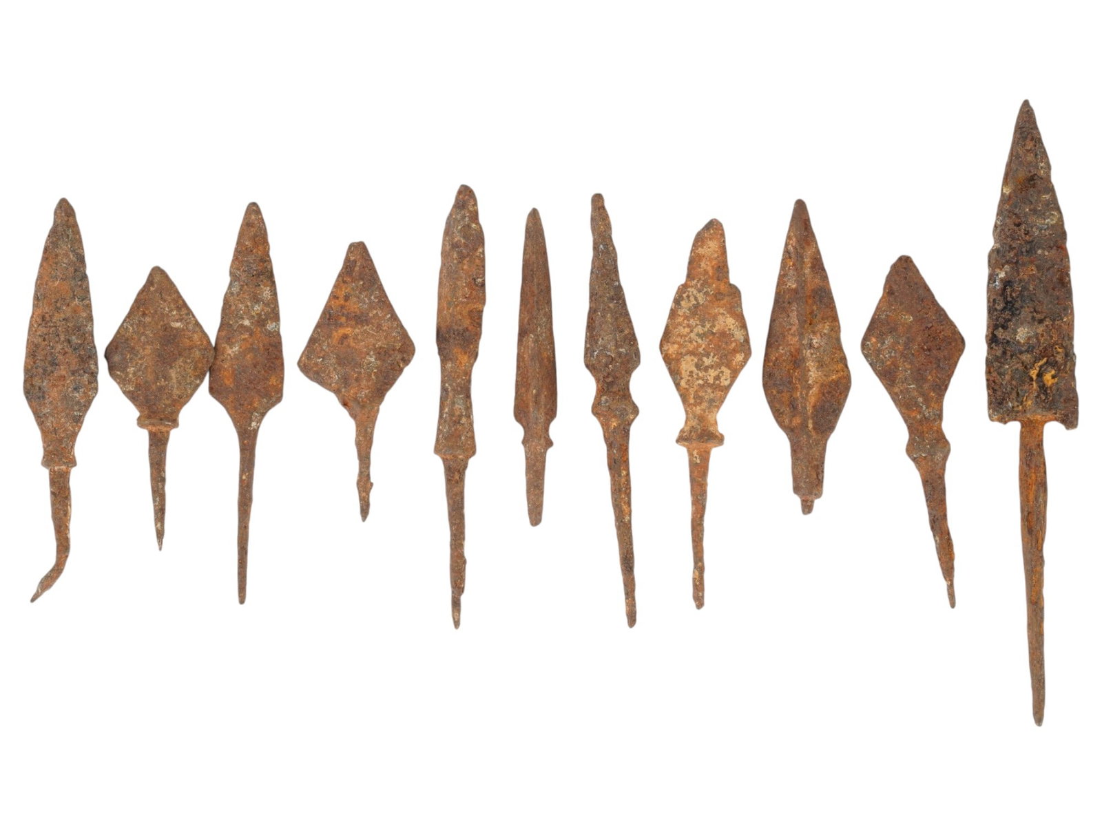 GROUP OF ANCIENT GRECO ROMAN IRON ARROWHEADS (1 of 5)