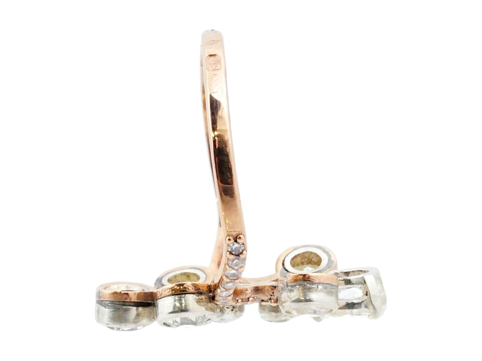 RUSSIAN 18K GOLD DIAMOND STATEMENT RING - 7