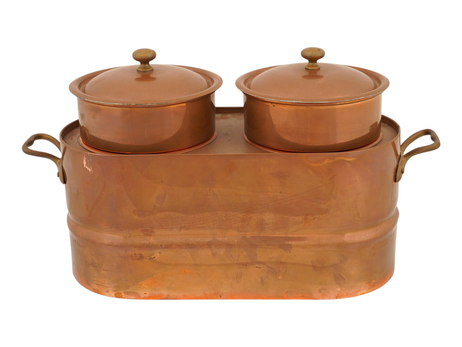 AMERICAN WALDOW BROOKLYN COPPER BUFFET BAIN MARIE: An American Waldow Brooklyn copper buffet bain marie set produced by the Thomas Bruno Waldow Company in Brooklyn, New York. The item is an elongated container lined with tin inside with two handles an