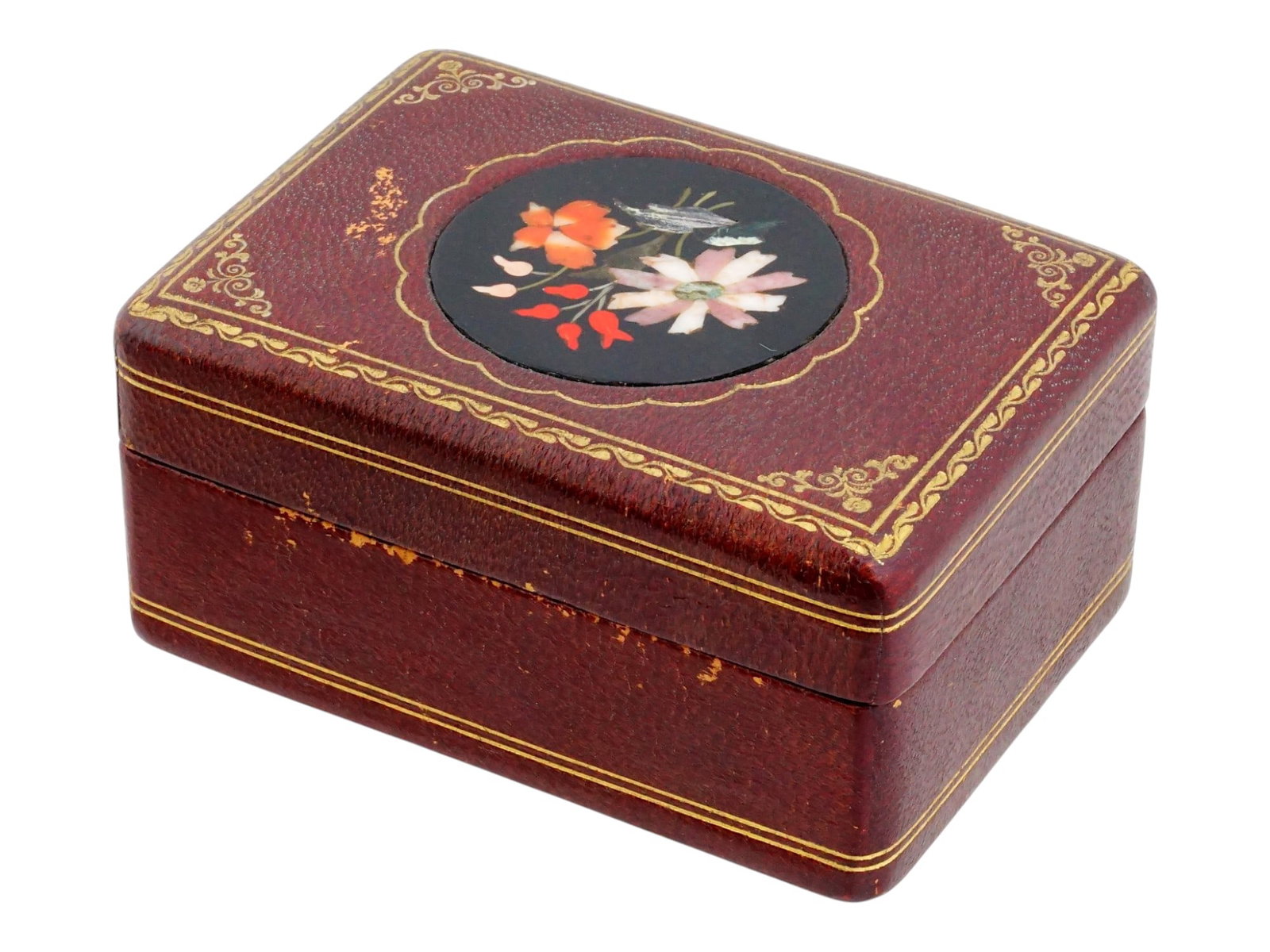 VINTAGE ITALIAN LEATHER WOODEN BOX W PIETRA DURA IMAGE: A vintage Italian leather-covered wooden box featuring a pietra dura floral inlay on the lid. The circular black marble plaque is intricately inlaid with semi-precious stones forming a delicate bouque