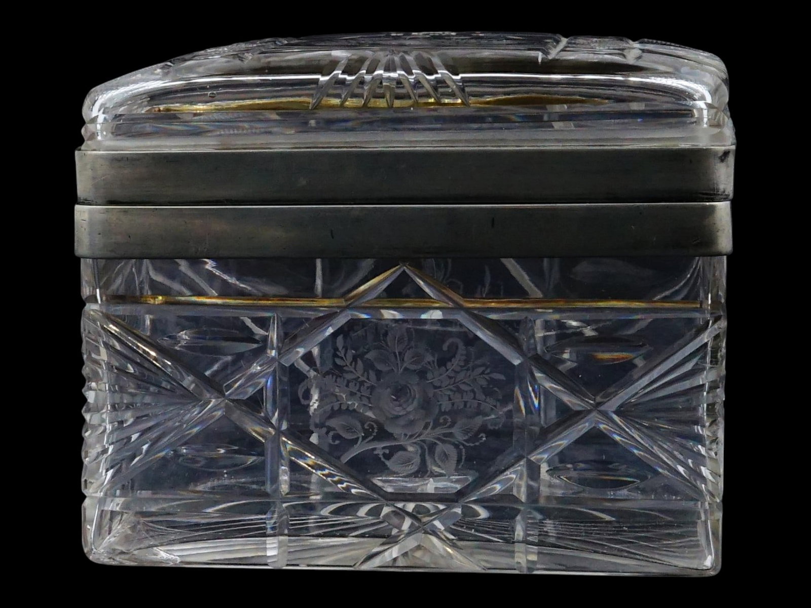 RECTANGULAR SHAPED COVERED CUT CRUSTAL GLASS BOX - 3