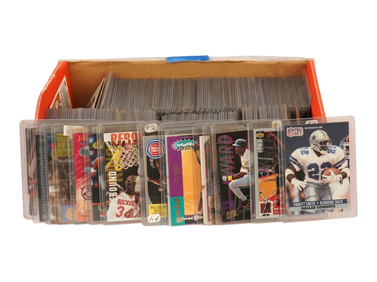 LARGE COLLECTION OD AMERICAN SPORTS TRADING CARDS: A large collection of sports cards from the 1980s to 1990s, including rare inserts and base cards of famous athletes. The collection features NFL American football, NBA basketball, and MLB baseball ca