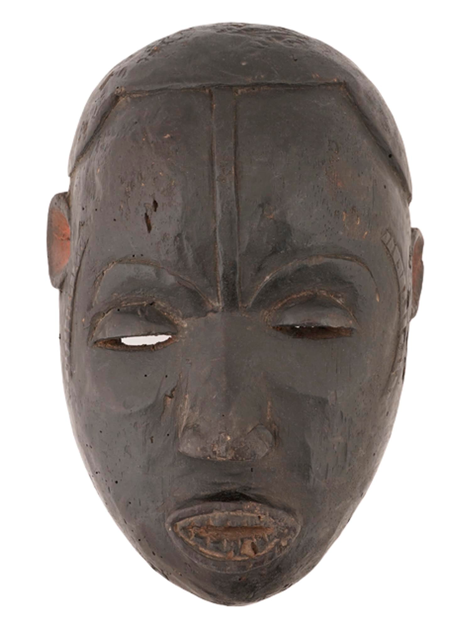 AFRICAN IDOMA PEOPLE WOODEN BLACK MASK NIGERIA (1 of 4)