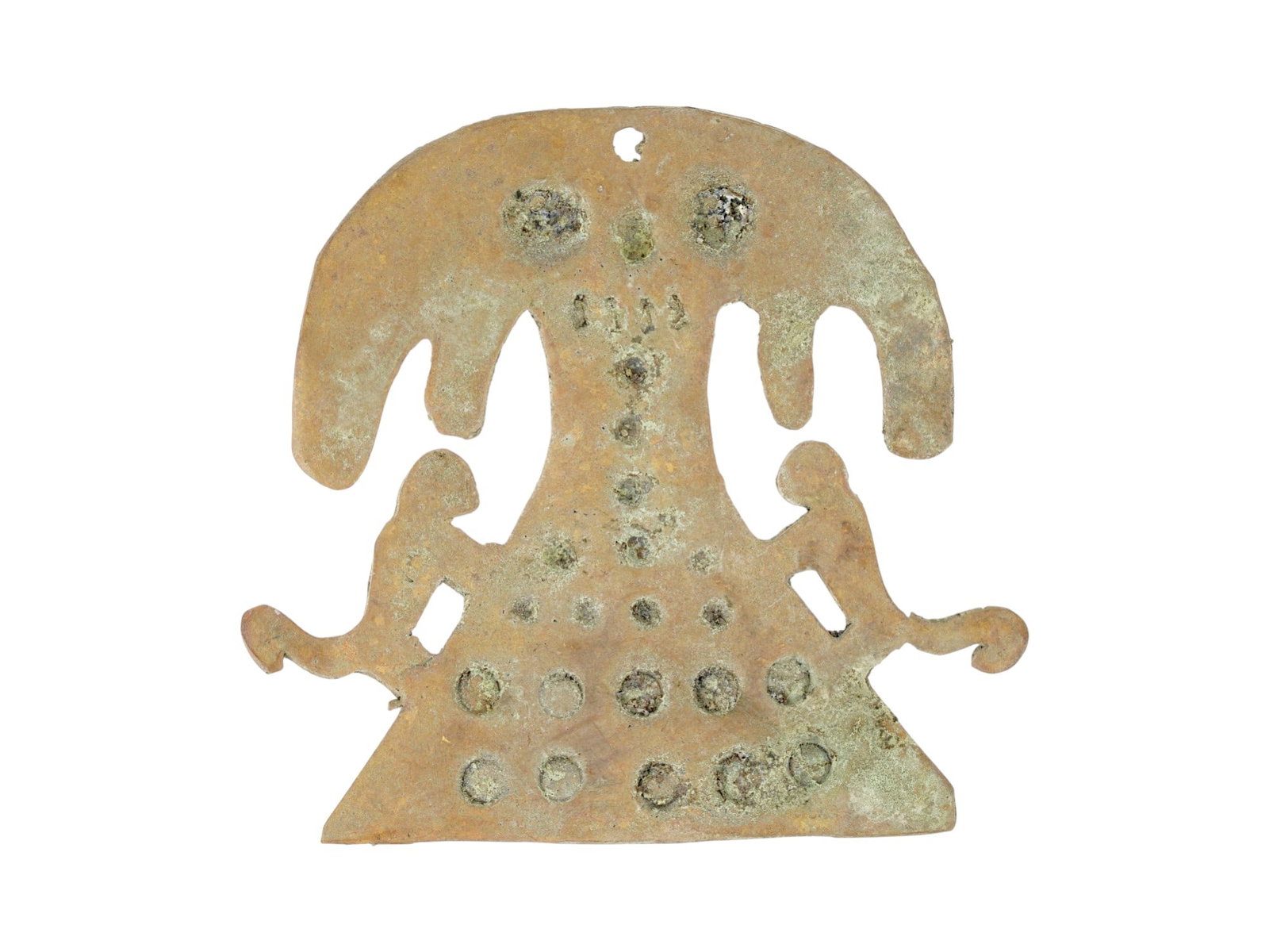 PRE COLUMBIAN PERUVIAN CEREMONIAL COPPER TUMI KNIFE: A Pre Columbian Peruvian Ceremonial copper Tumi knife. The piece features an intricate openwork design consisting of a central vertical shaft flanked by two symmetrical monkey figures in profile. The 
