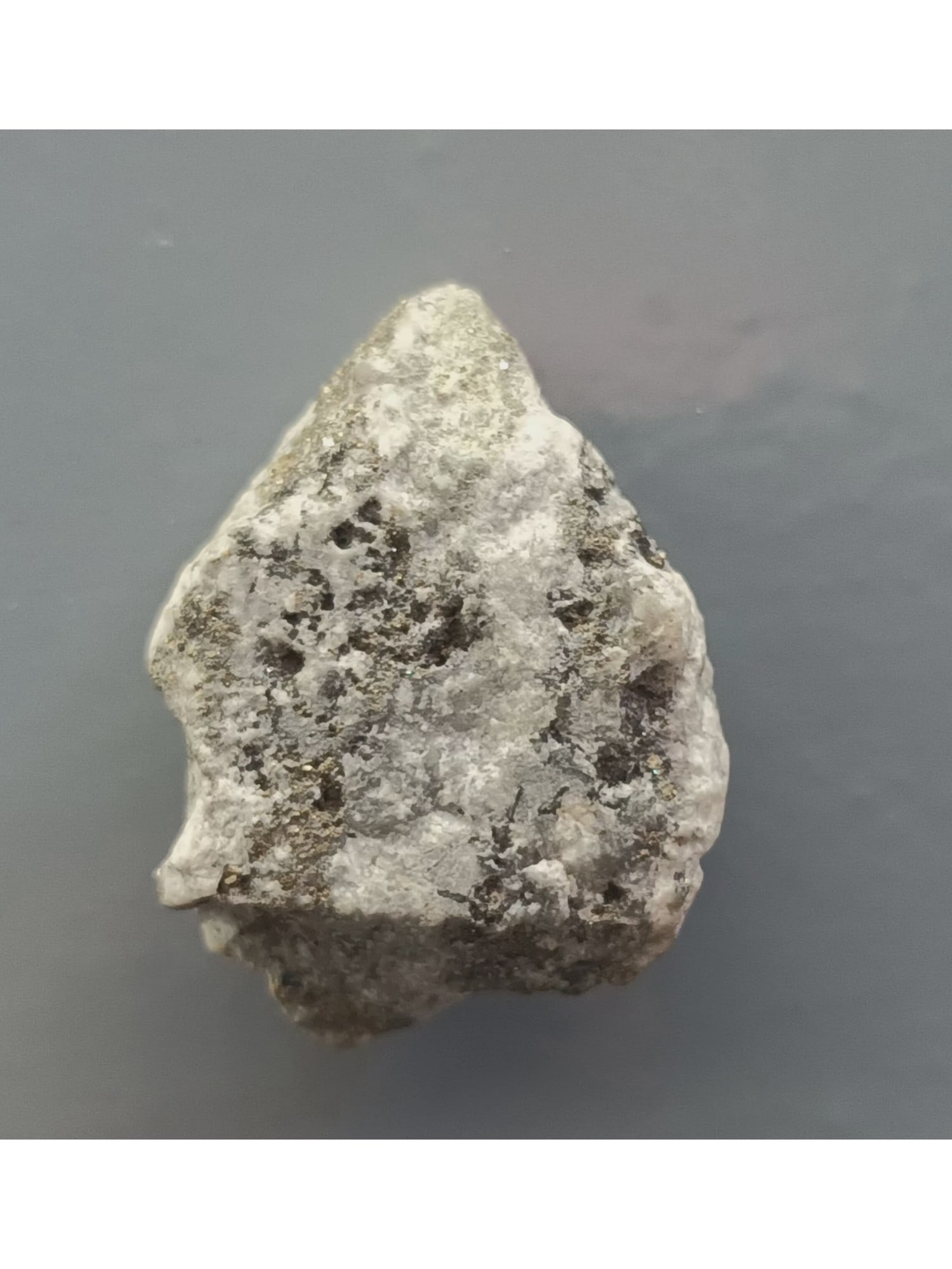 GOLD ORE: Grey quartz with layers of pyrite microcrystals. Weight: 14.26 grams. Origin: Gango, Bukidnon, Mindanao, Philippines. (GOM4/10) THIS LOT QUALIFIES FOR A 30-DAY UNCONDITIONAL RETURN FROM THE DATE OF