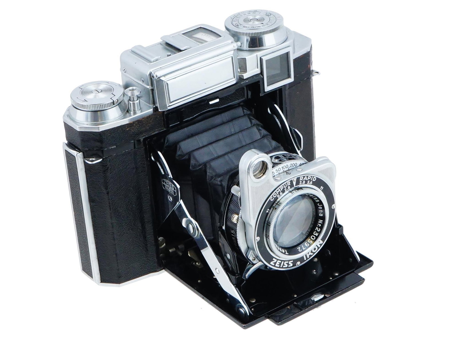 WWII ERA ZEISSS IKON CAMERA WITH ORIGINAL DOCUMENTS (1 of 11)