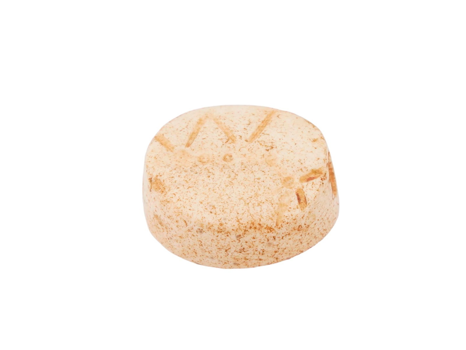 ANCIENT NEAR EASTERN WHITE AGATE SCARAB W ANIMAL MOTIF: An ancient Near Eastern white agate scarab, dating from the 2nd to 1st millennium BC, engraved with an animal motif on the underside. Such scarabs functioned as seals or amulets, reflecting both artis