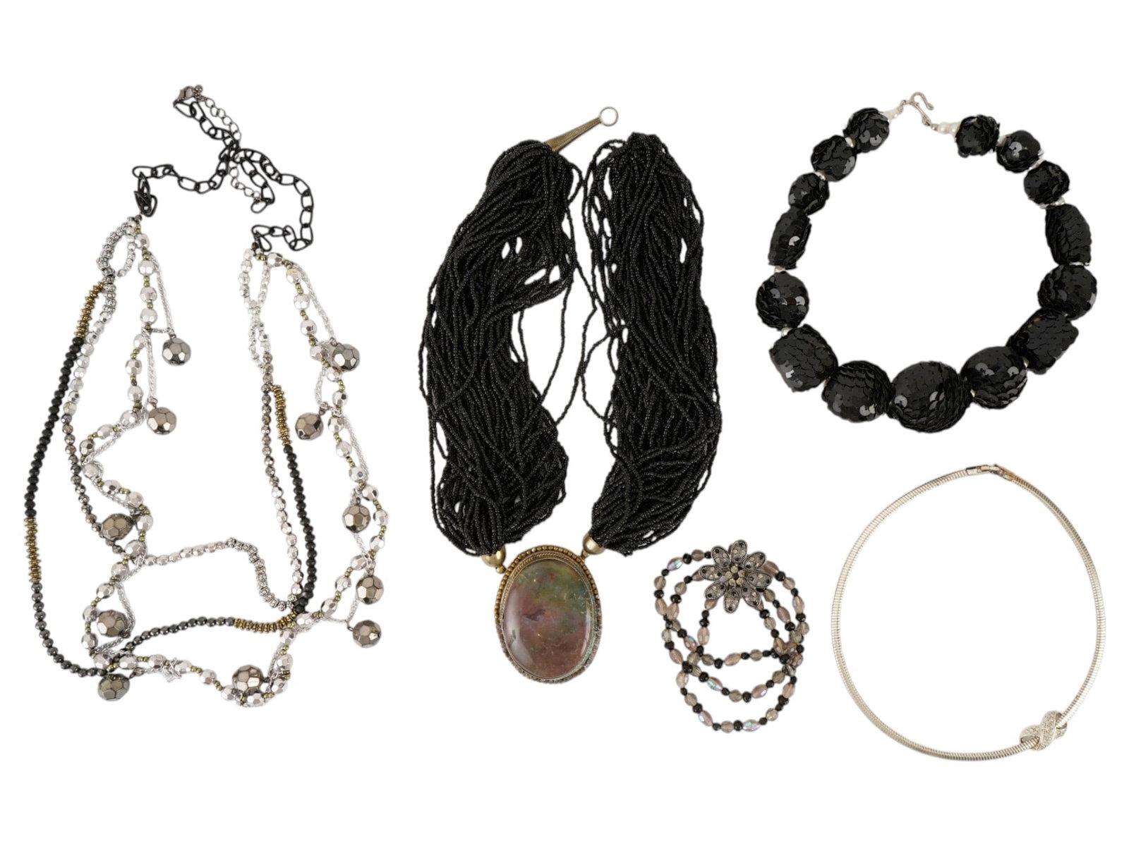 GROUP OF COSTUME JEWELRY NECKLACES AND BANGLES (1 of 12)