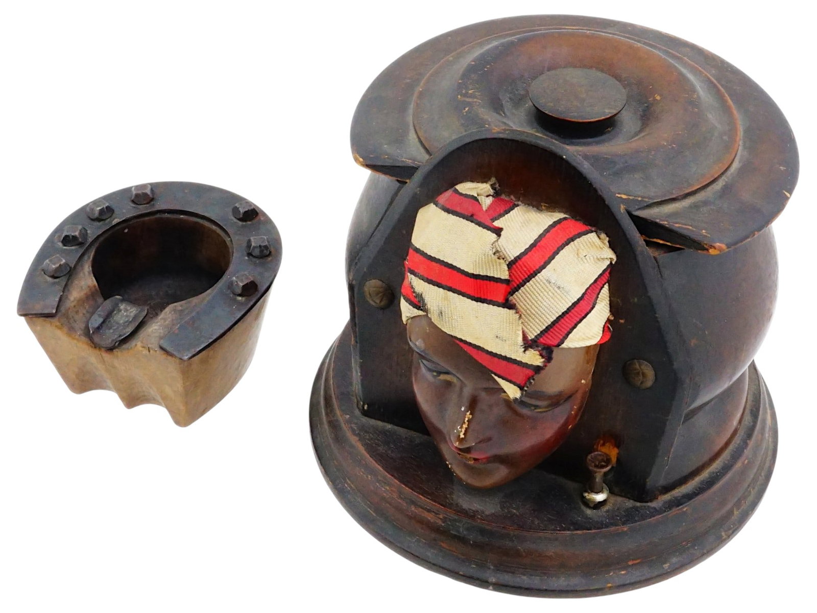AMERICAN CARVED WOODEN CIGARETTE DISPENSER AND ASHTRAY (1 of 13)