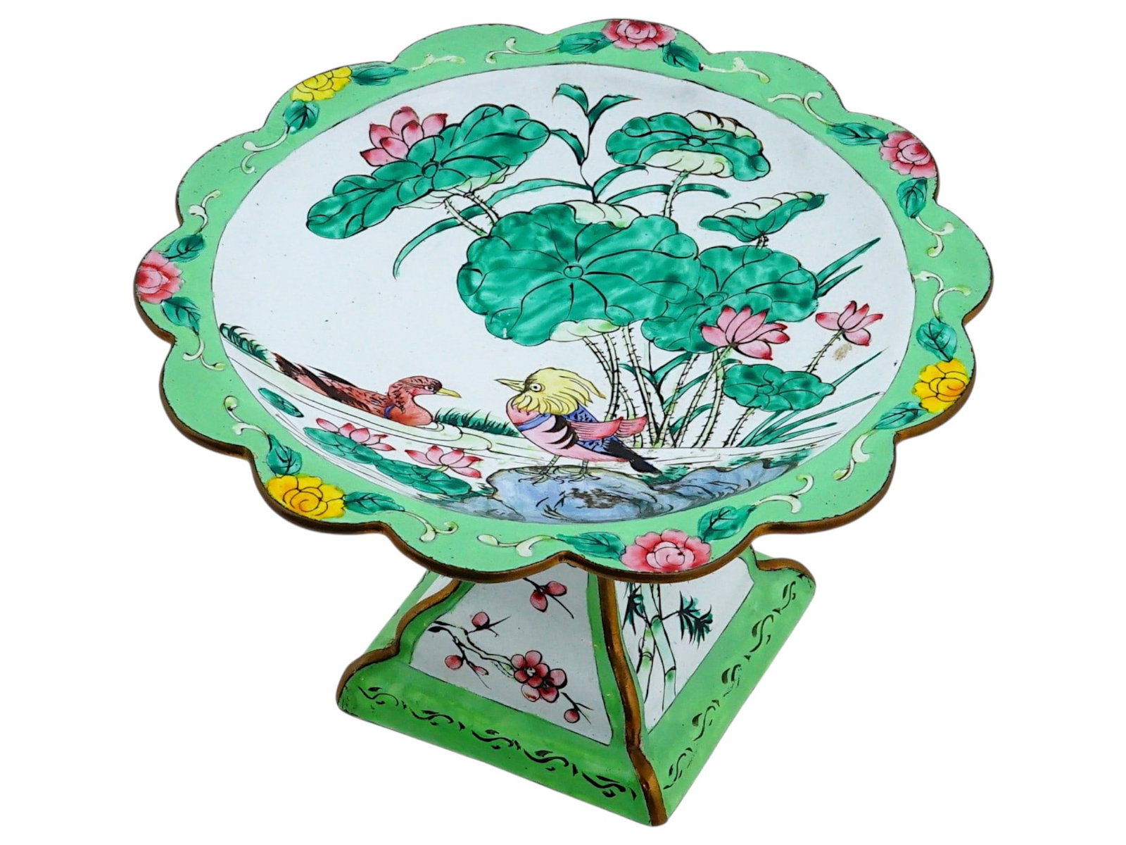 CHINESE FAMILLE ROSE PAINTED PORCELAIN CENTER PIECE (1 of 10)