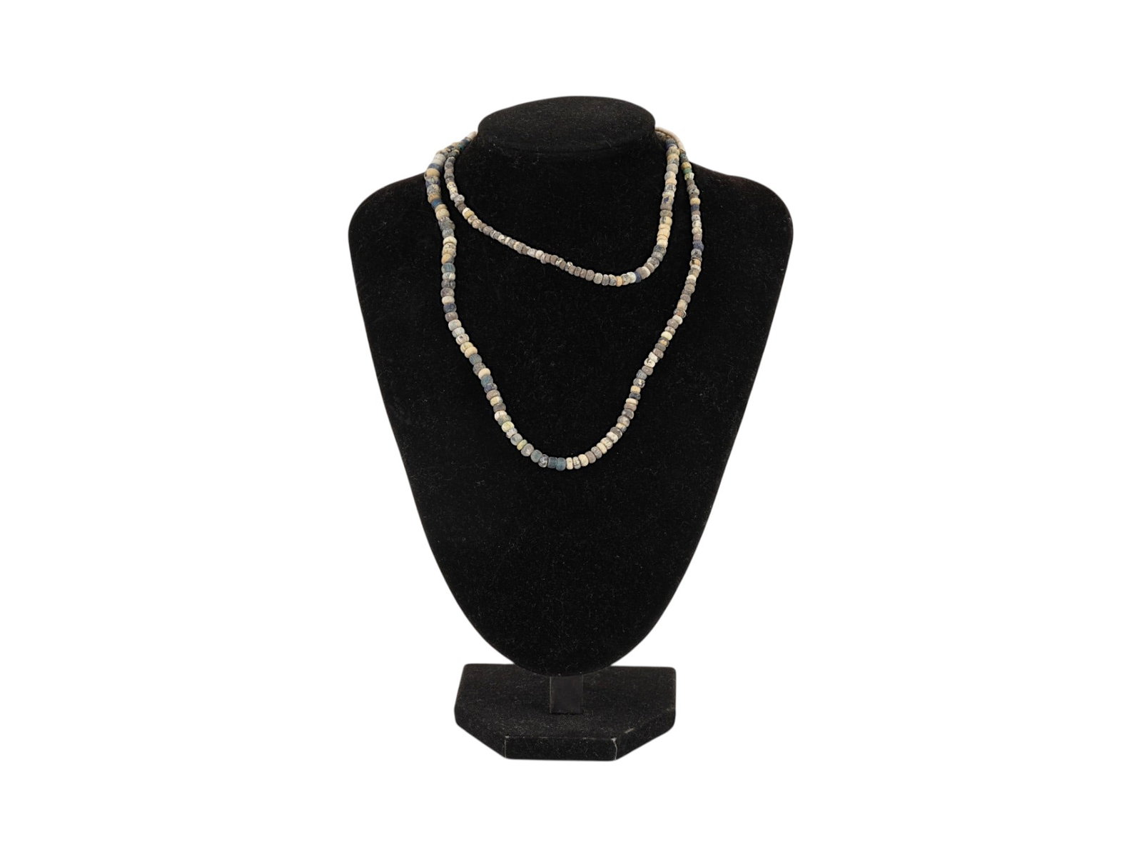 ANCIENT ROMAN EMPIRE GLASS BEADED NECKLACE (1 of 3)