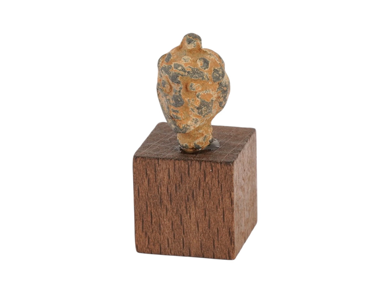 ANCIENT ROMAN VOTIVE LEAD HEAD OF GODDESS 100 TO 300 AD (1 of 7)