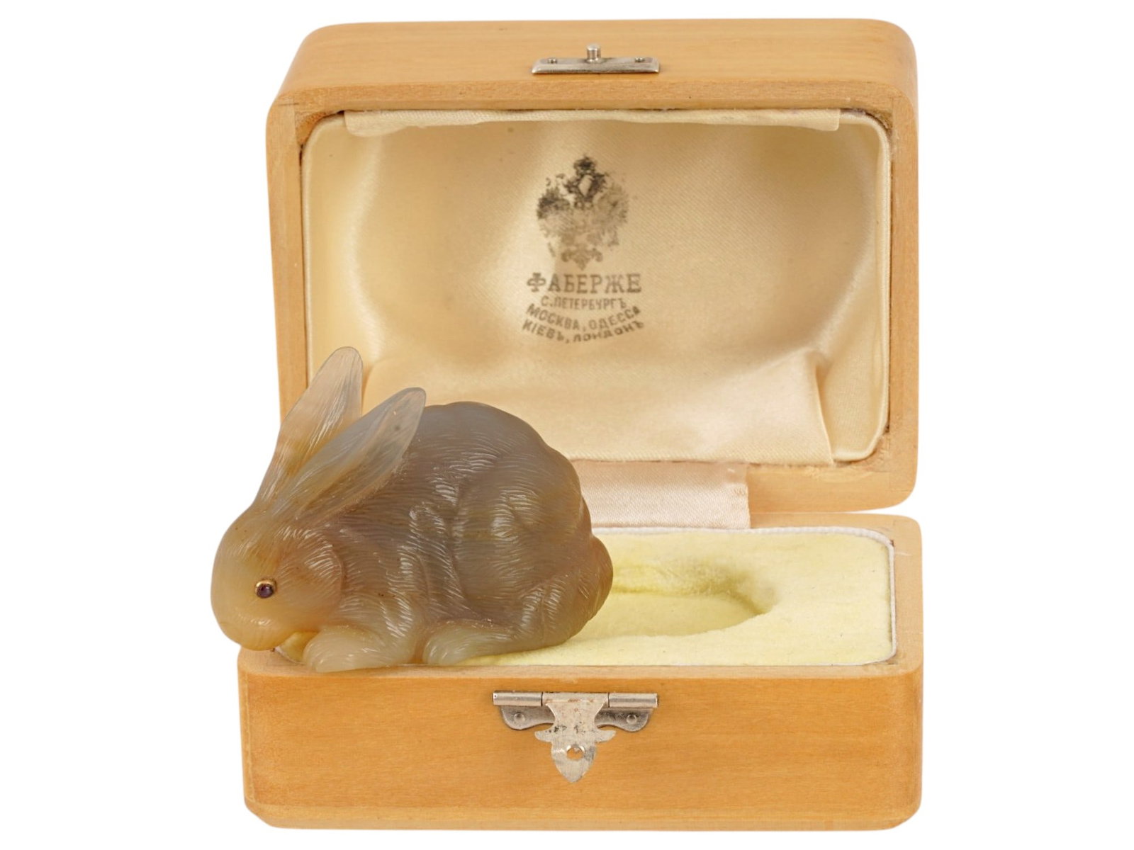 RUSSIAN GOLD CARVED AGATE RABBIT FIGURINE GEMSTONE EYES: A Russian hand carved agate figurine. The figurine is made in the shape of a rabbit, engraved with detailed patterns. Set with gemstone eyes in gold settings. Comes with a fitted box. Russian Hand Car