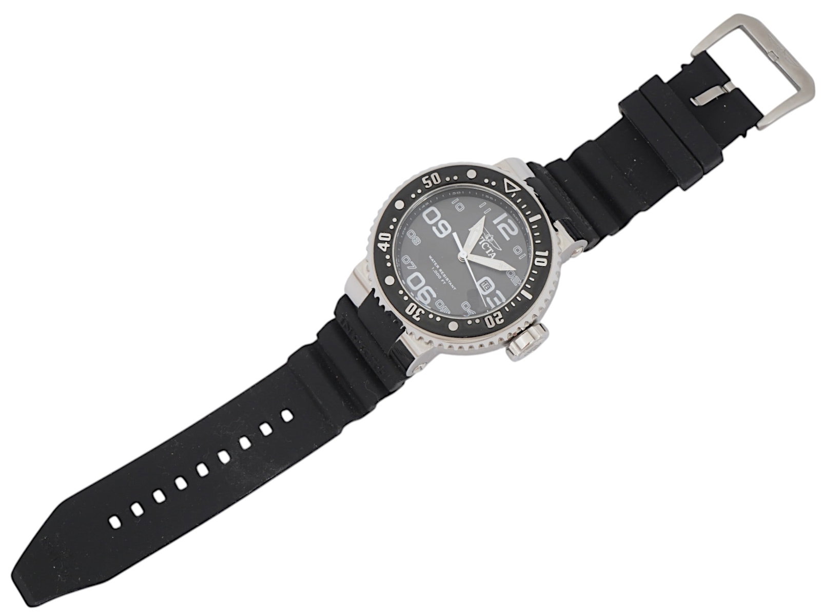 VINTAGE INVICTA MENS PRO DIVER SCUBA WRISTWATCH: A vintage stainless steel wristwatch by Invicta. Pro Diver, Scuba, model 21518. Water resistant. Round case, ribbed black bezel, single crown. Black dial with Arabic numerals and date window. Original