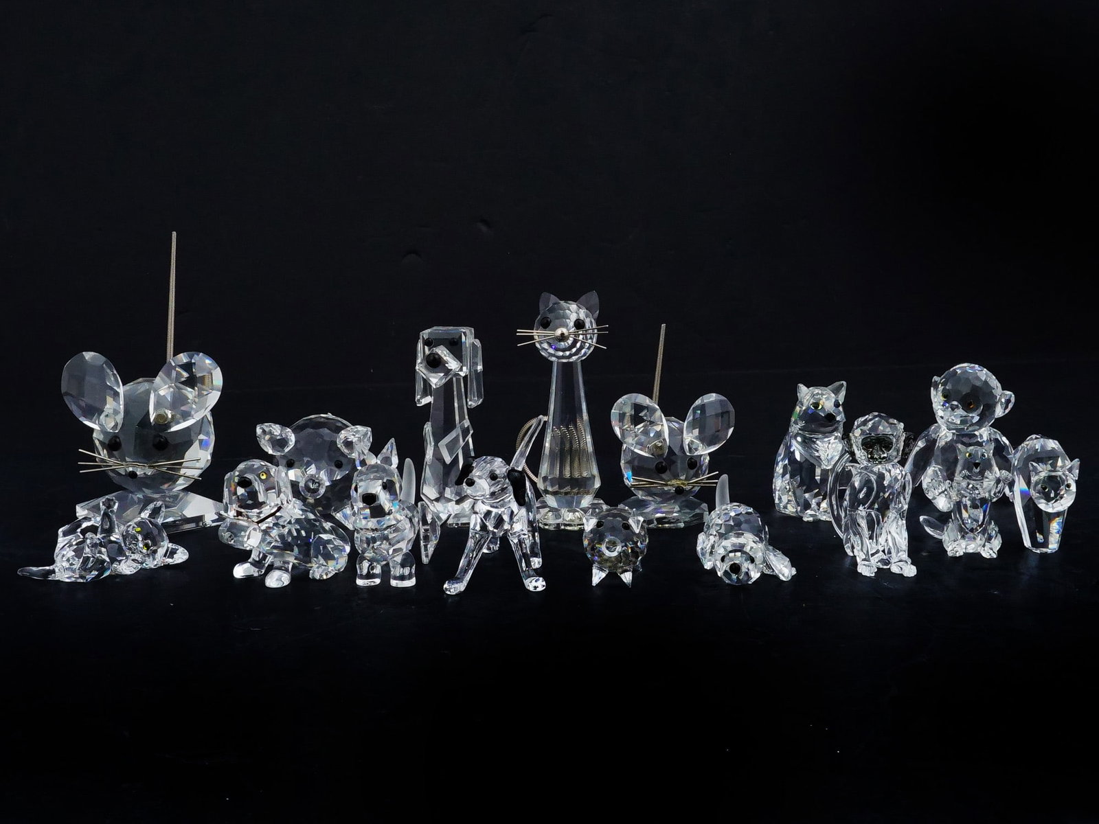 VINTAGE SWAROVSKI FACETED CRYSTAL ANIMAL FIGURINES (1 of 16)